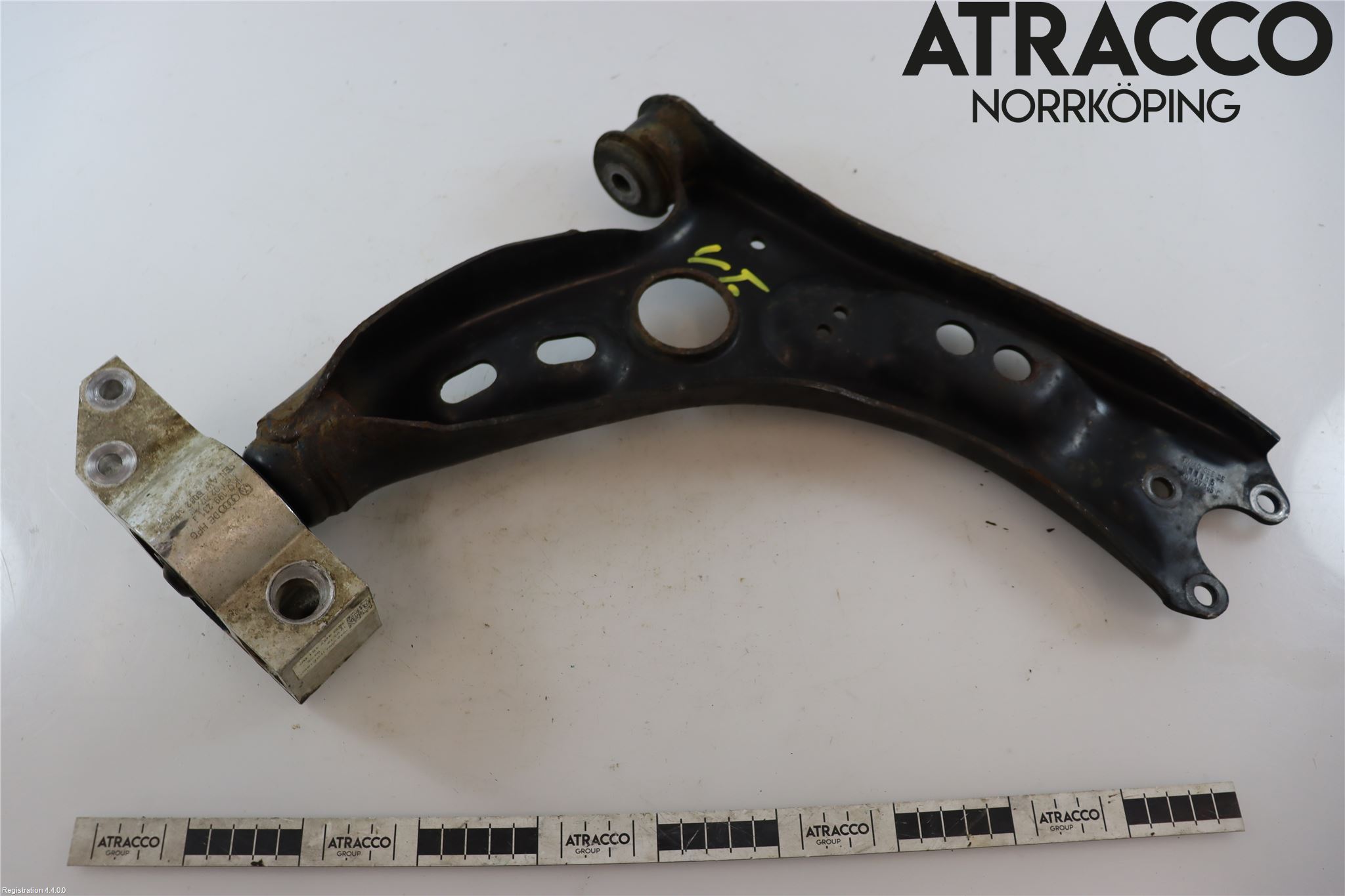 Volkswagen VW TOURAN 10-15 Bärarm Fram Undre Vä