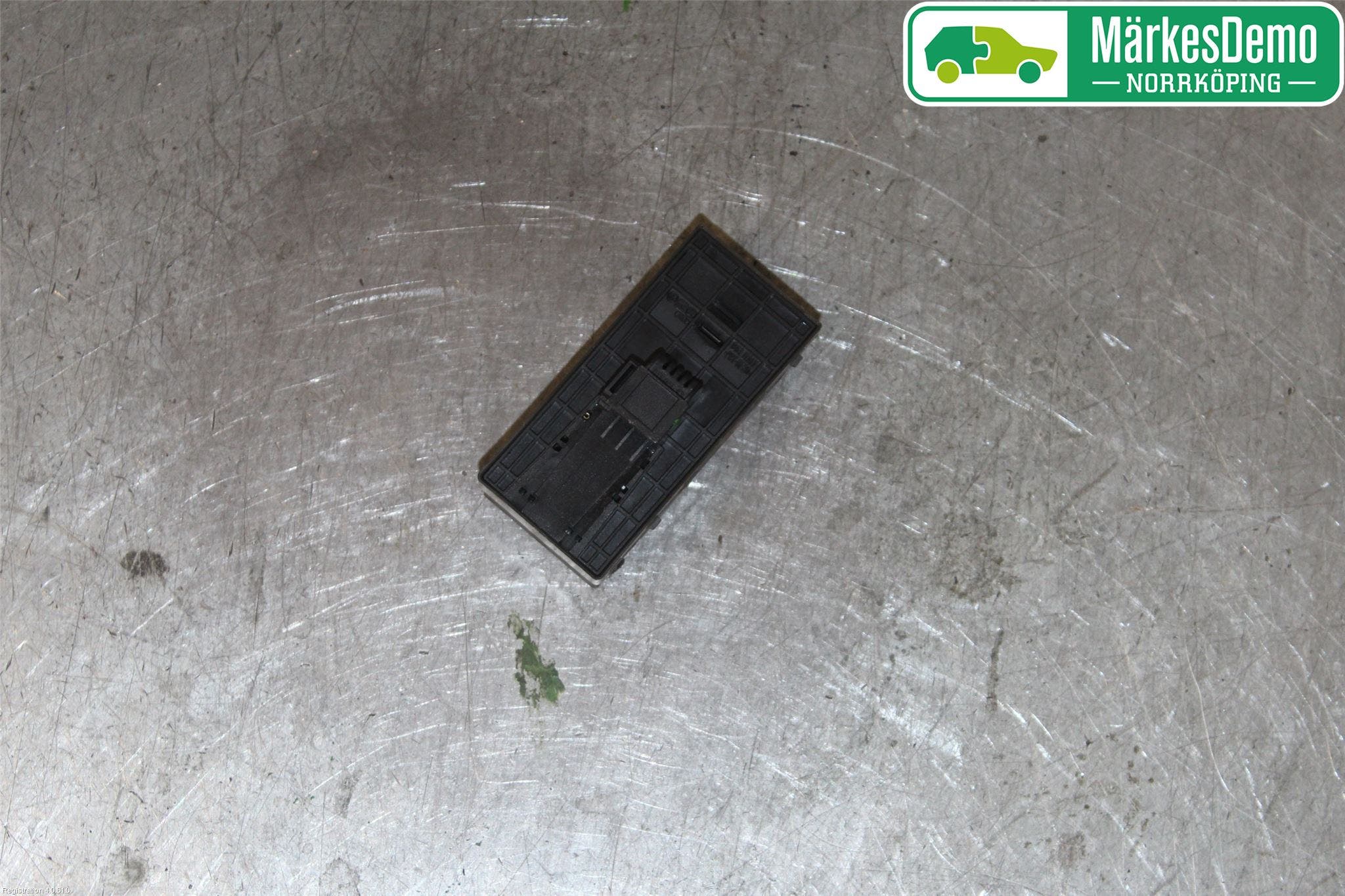 Audi A4 12-15 Strömställare Elhiss