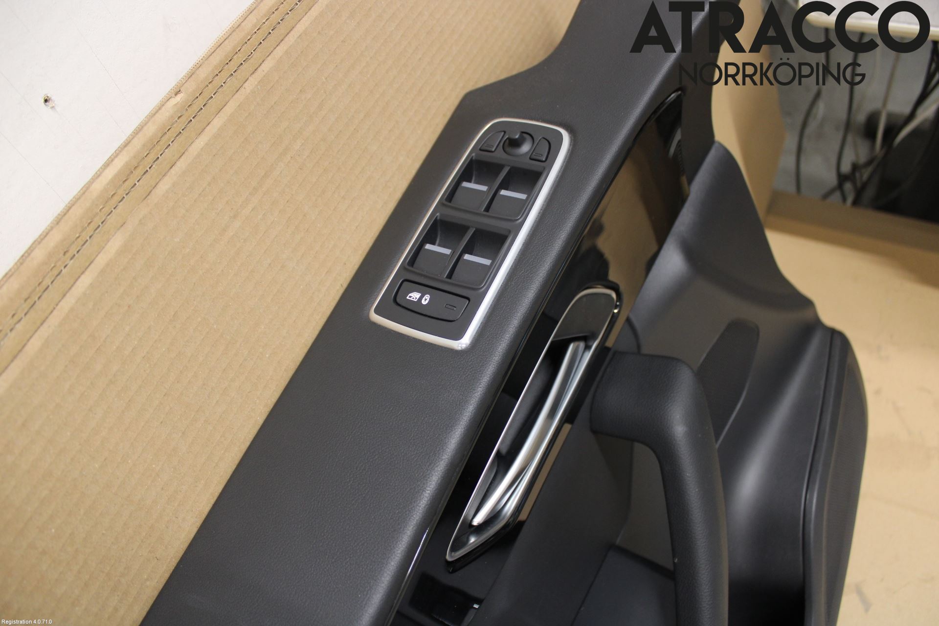 Jaguar F-PACE Dörrklädsel Vä