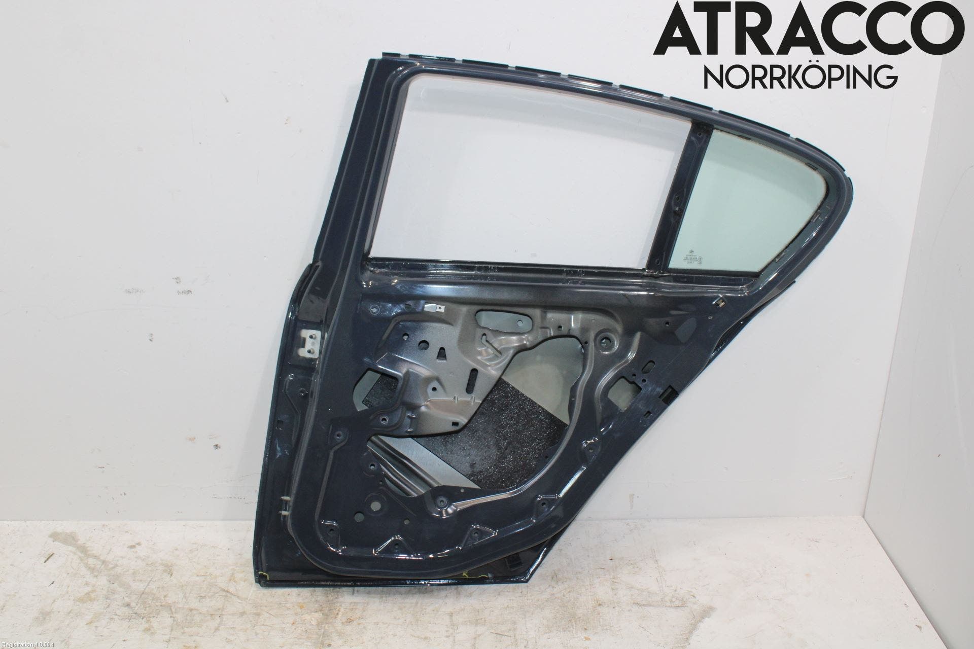 BMW 1 E87/81 5D/3D 03-11 Dörr Bak Höger