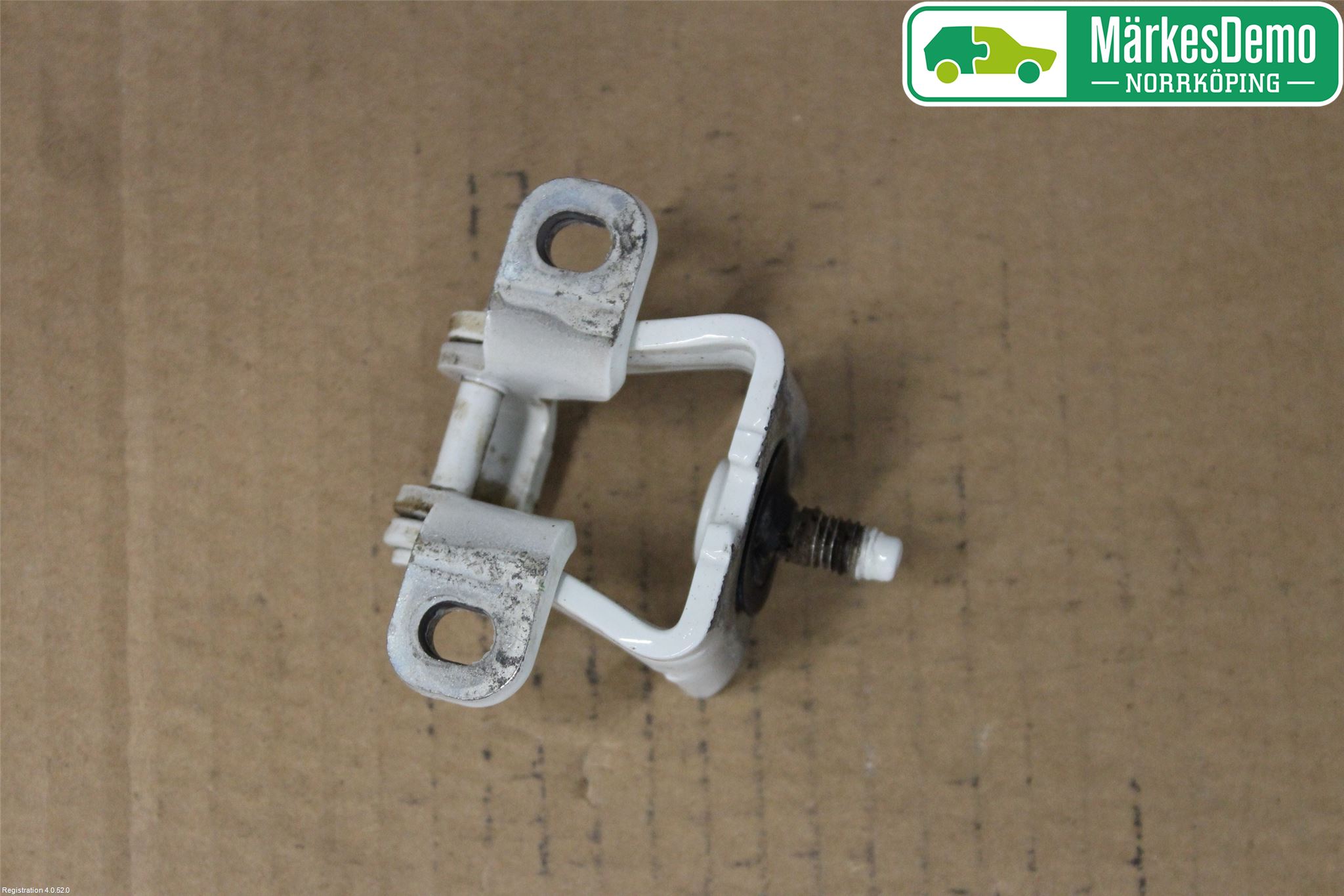 Skoda SUPERB 16-24 Bakluckegångjärn Vä