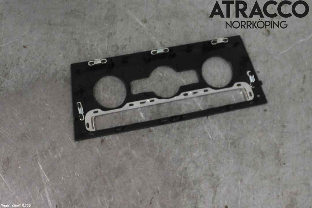 Volkswagen VW GOLF / E-GOLF VII 13-20 Instrument-Radio Sarg