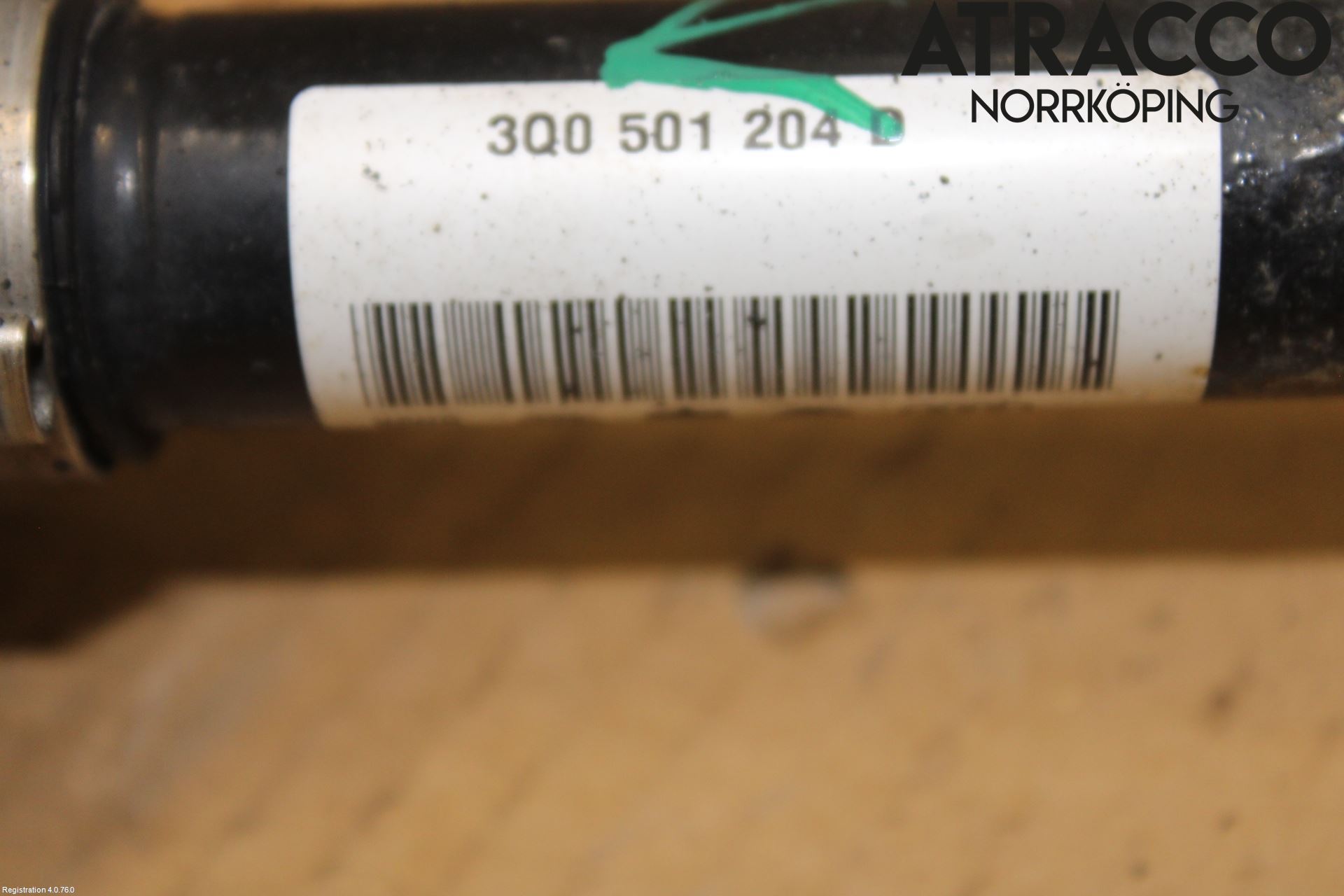 Volkswagen VW PASSAT 15-19 Drivaxel Bak Höger