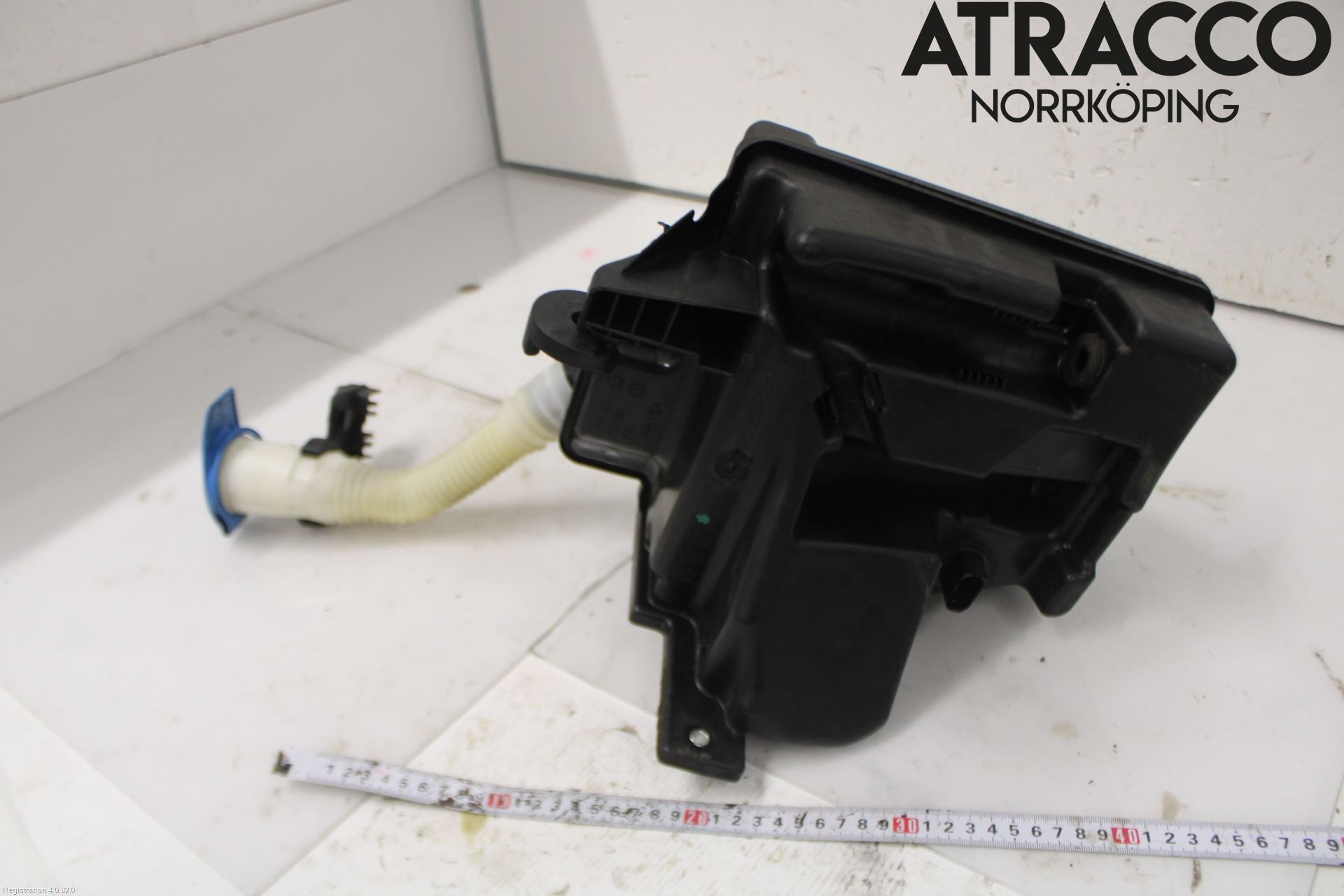 Audi A1/S1 11-18 Spolartank Vindruta-Strål