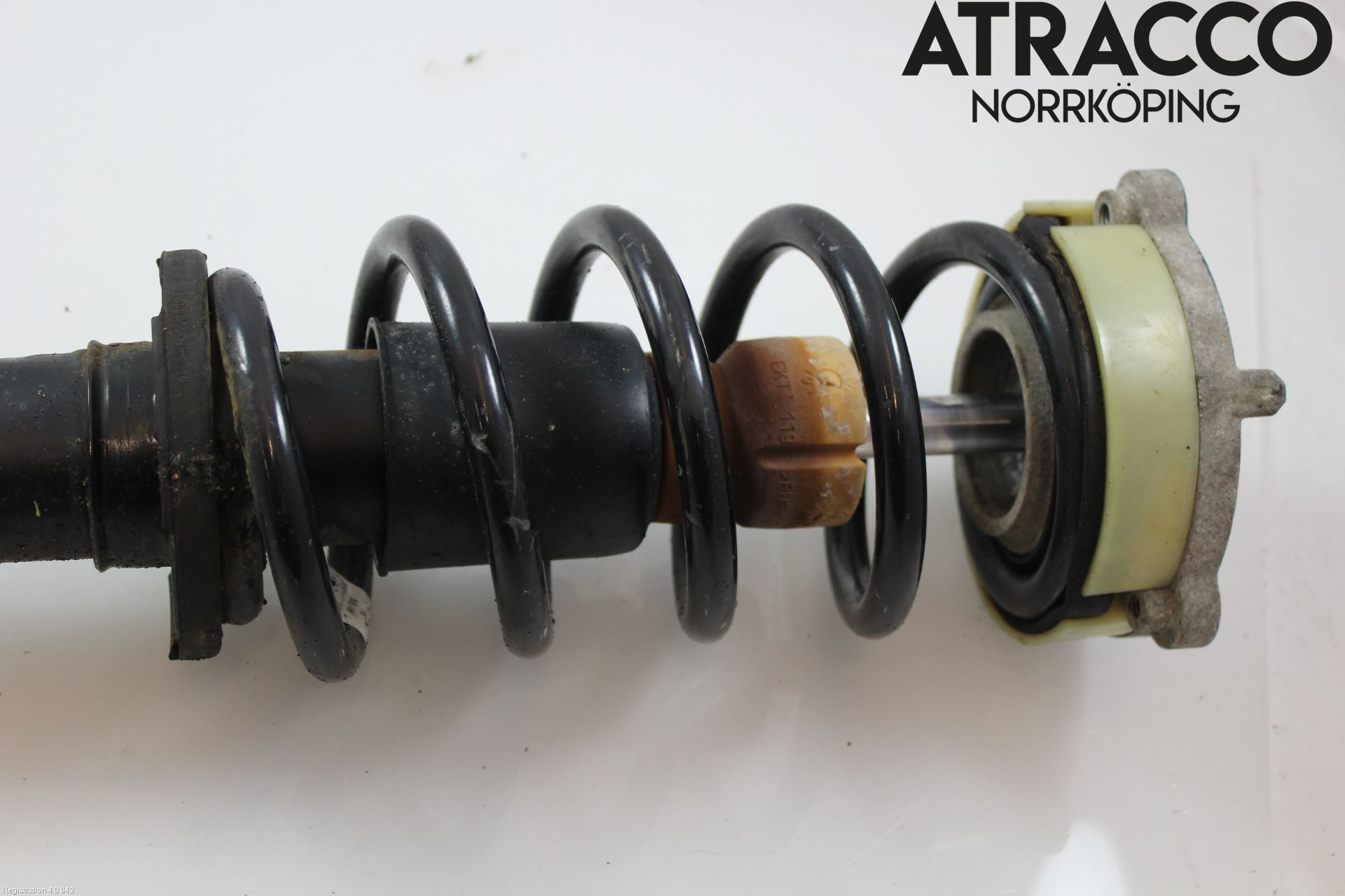 Audi A4/S4 B9 16-19 Fjäderben Fram Vänster