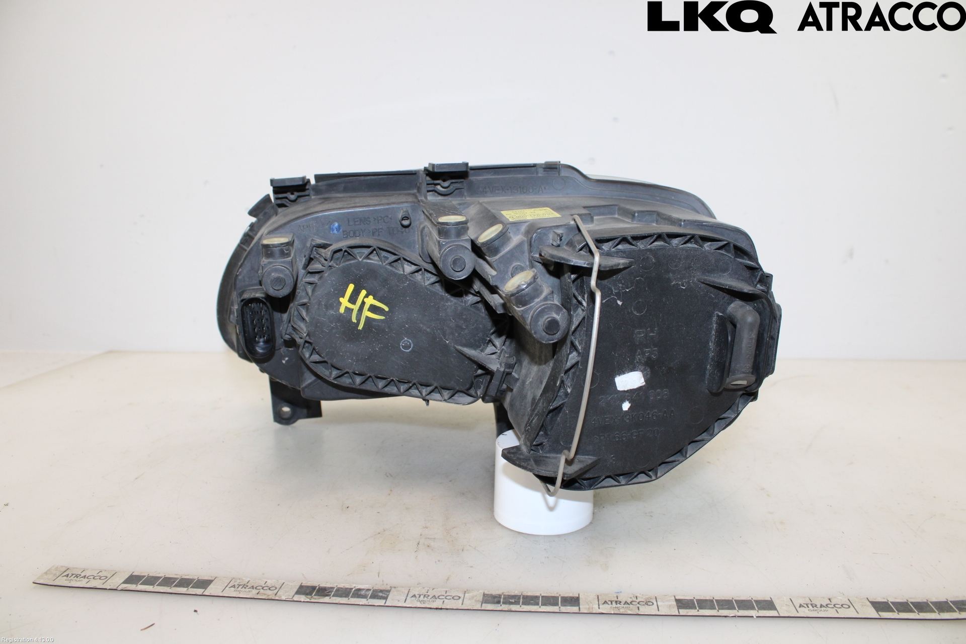 Volkswagen VW CADDY      04-10 Strålkastare Höger