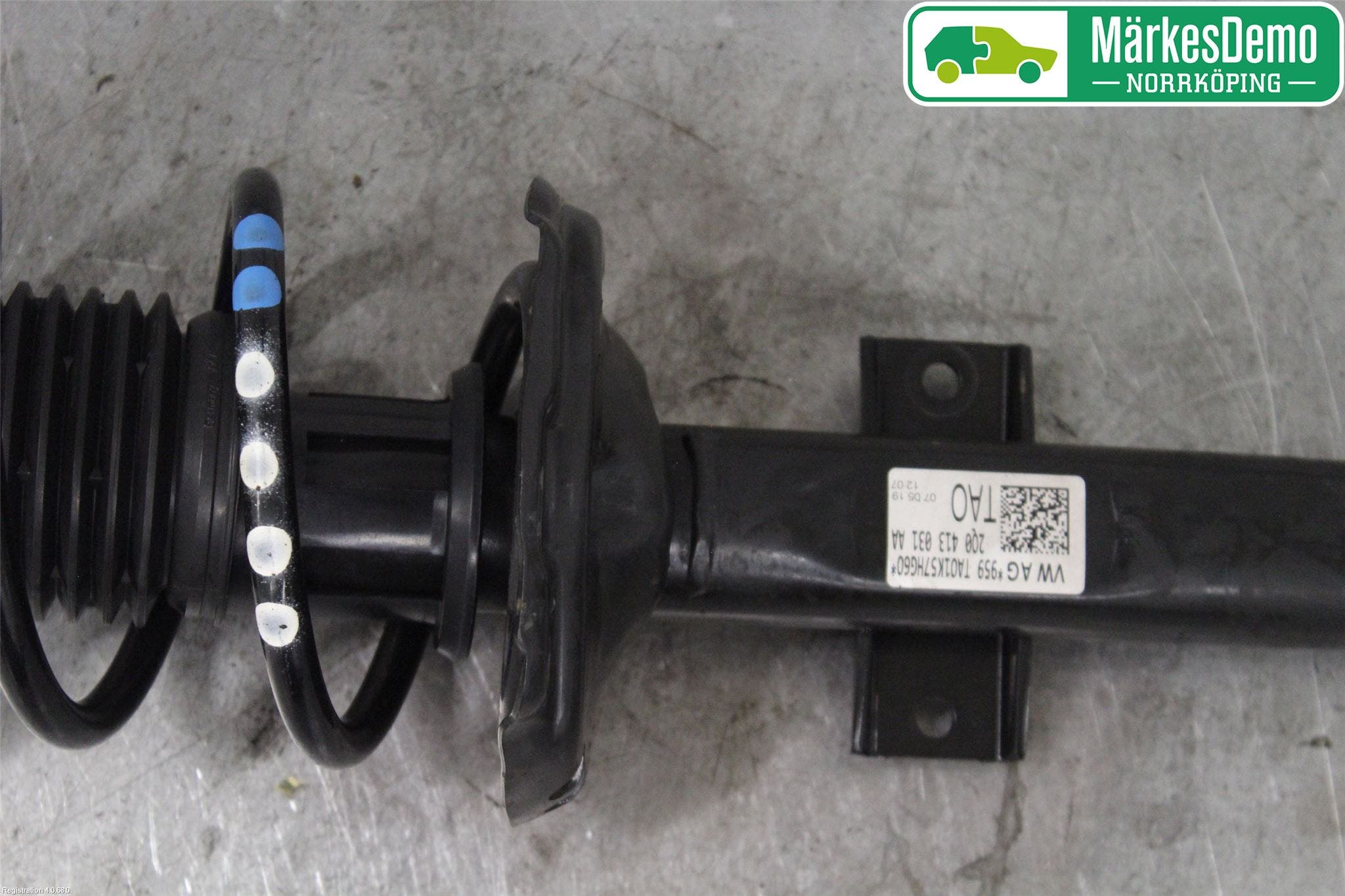 Seat ARONA Fjäderben Fram Höger