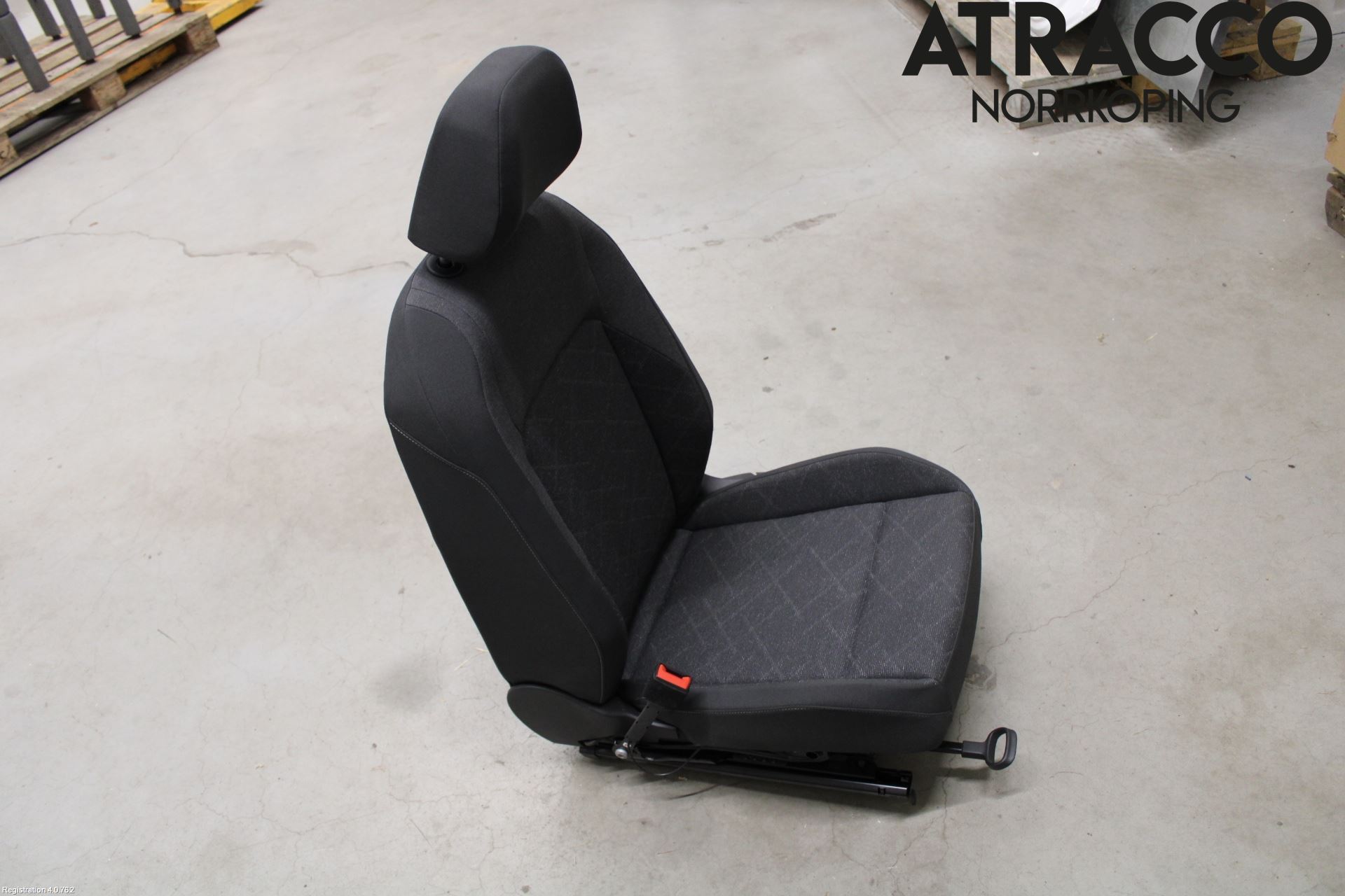 Volkswagen VW GOLF / E-GOLF VIII 20- Inredning Stol Fram Vä