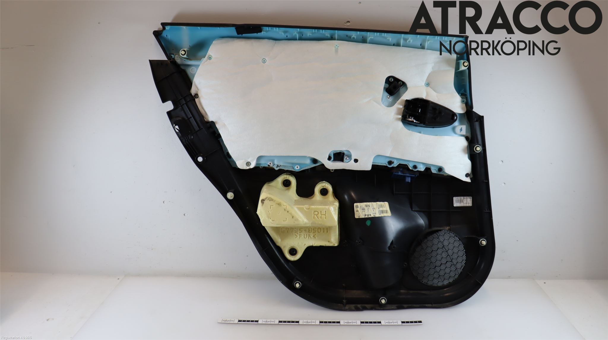 Toyota AVENSIS 16-18 Dörrklädsel Hö