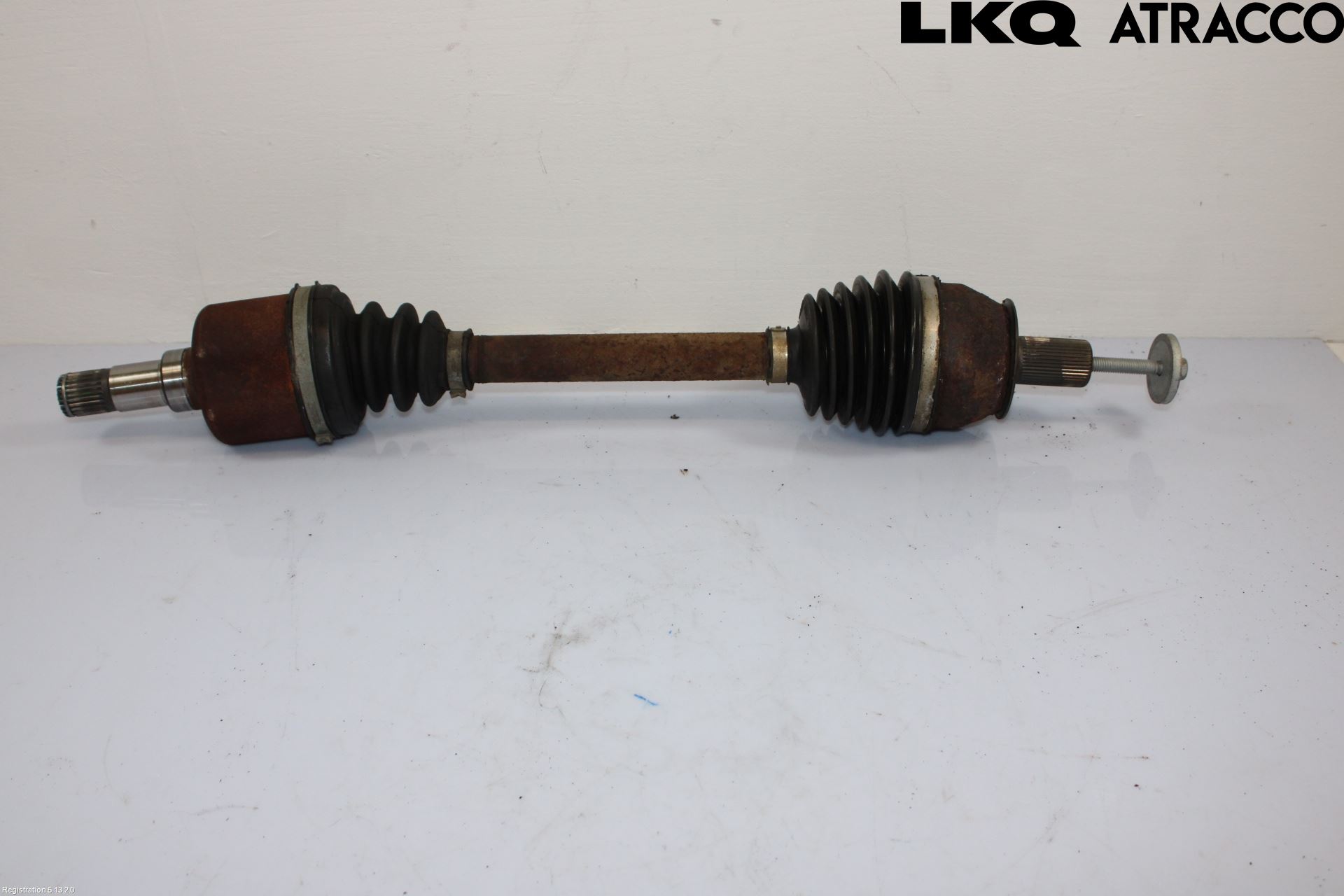 Volvo V60 14-18 Drivaxel Fram Vänster