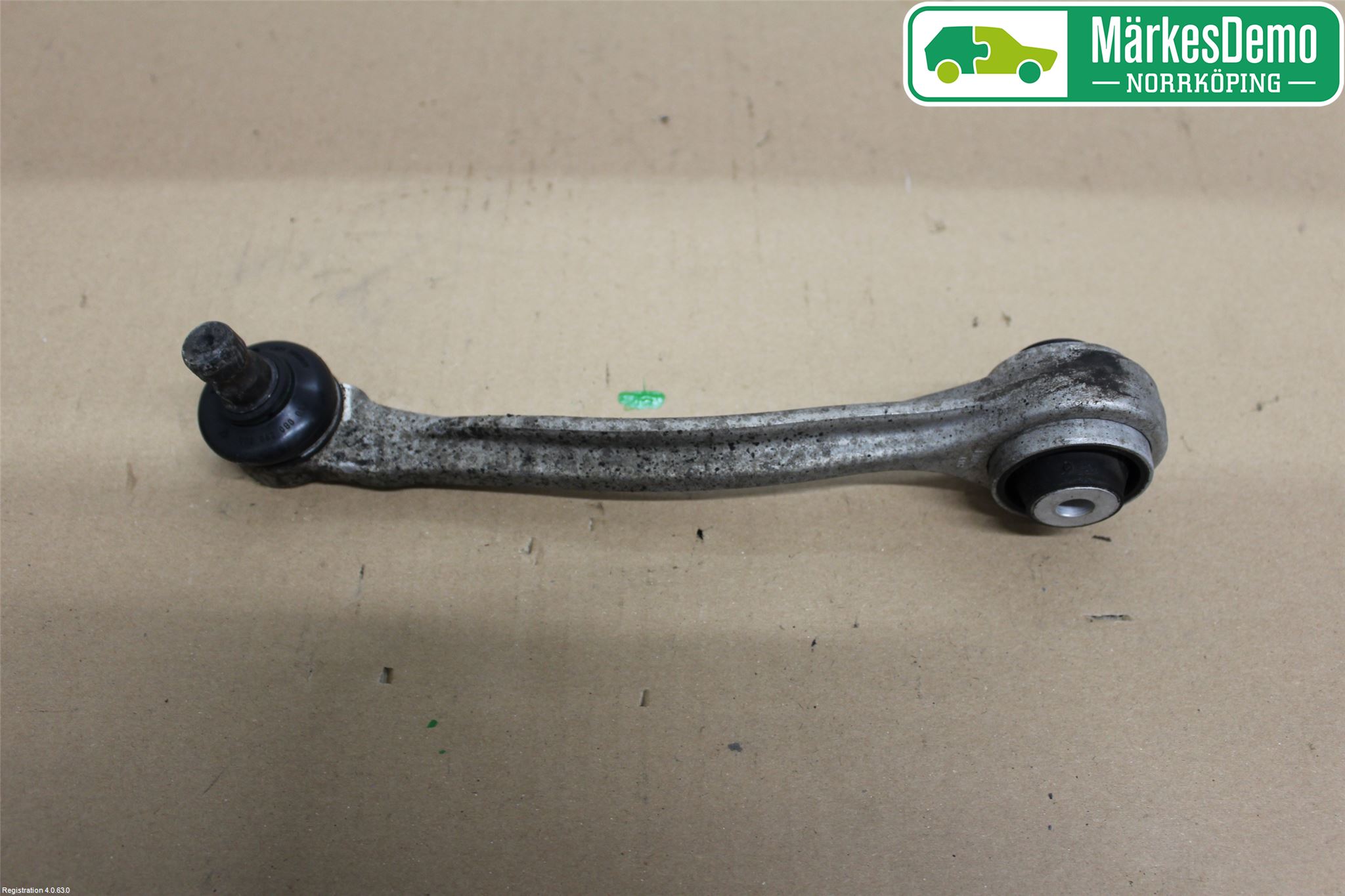 Audi A4/S4 B9 20- Bärarm Fram Övre Hö