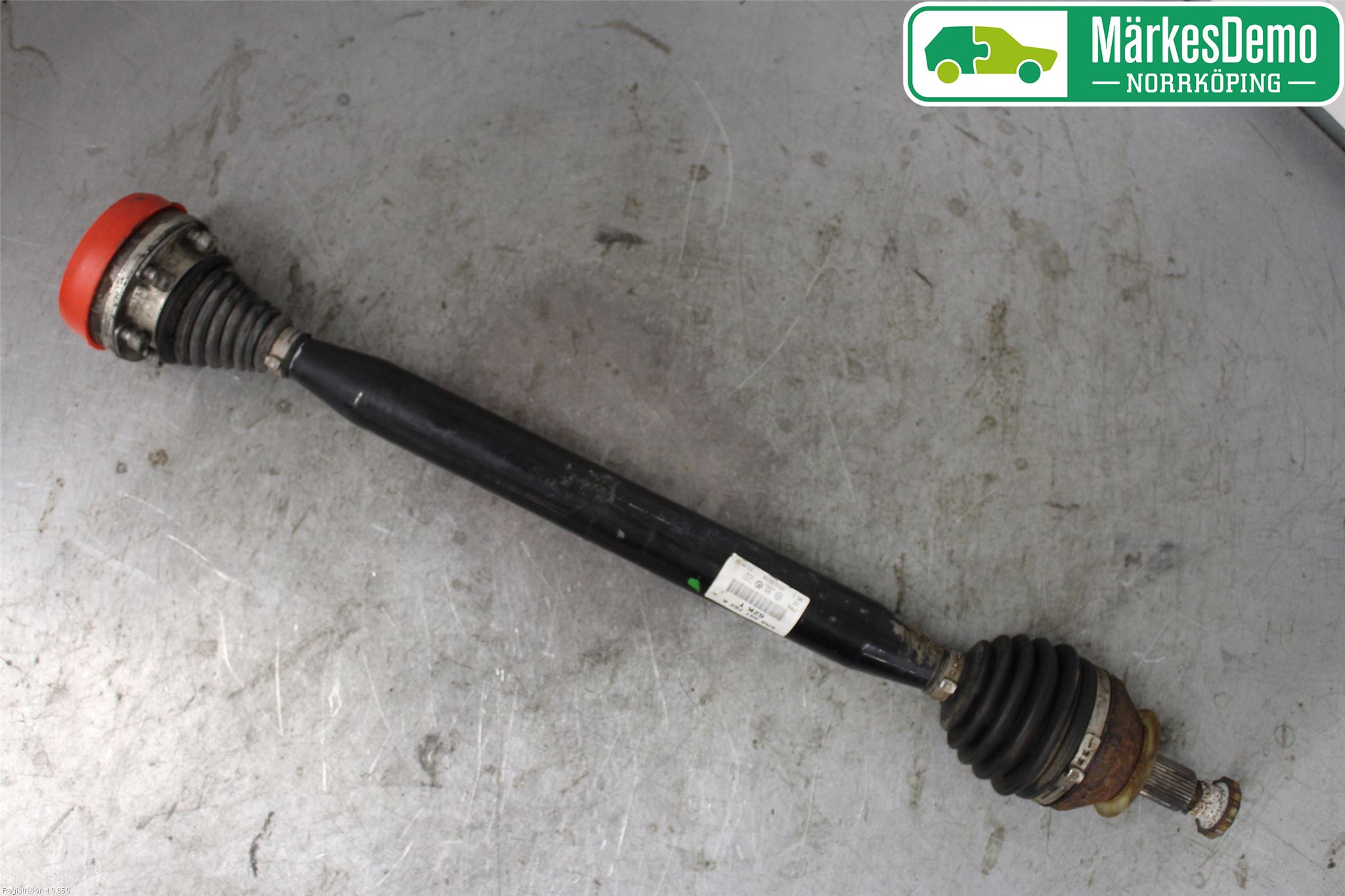 Volkswagen VW POLO 10-17 Drivaxel Fram Höger