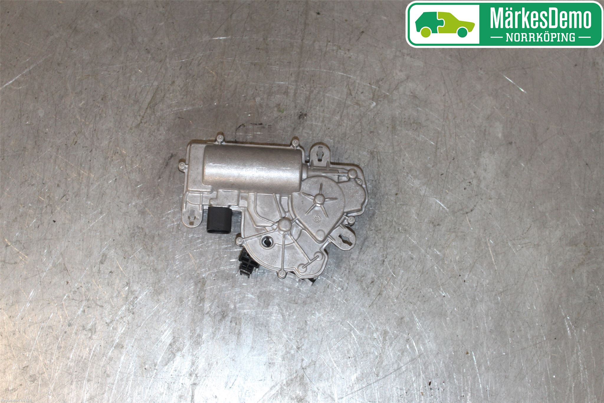 Audi A4/S4 B9 20- Bakluckeöppnare Automatisk