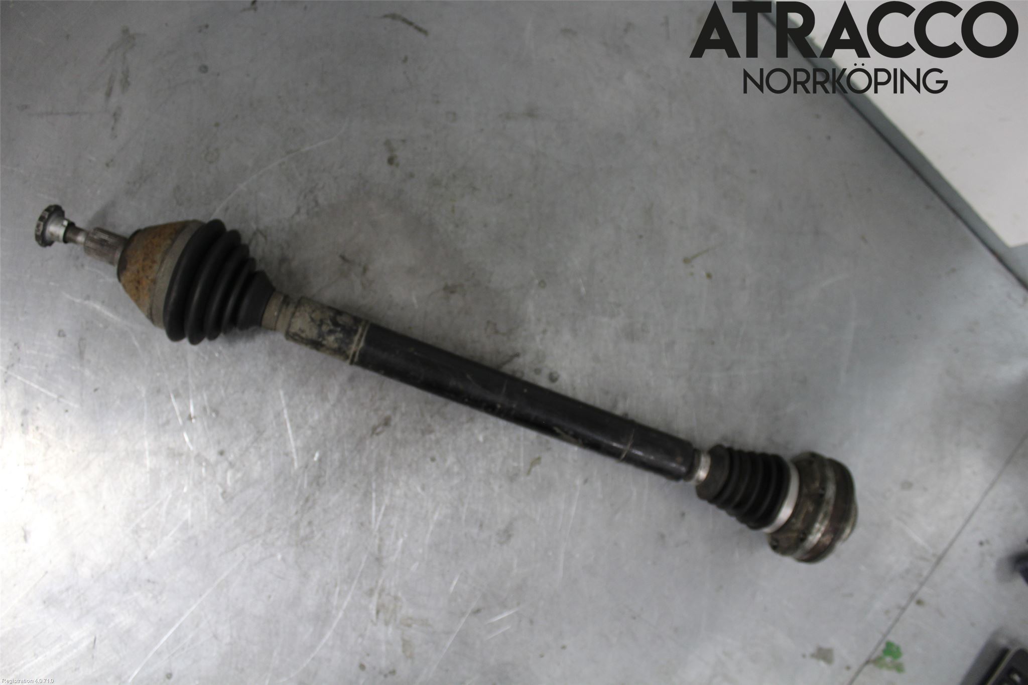 Volkswagen VW POLO 10-17 Drivaxel Fram Höger