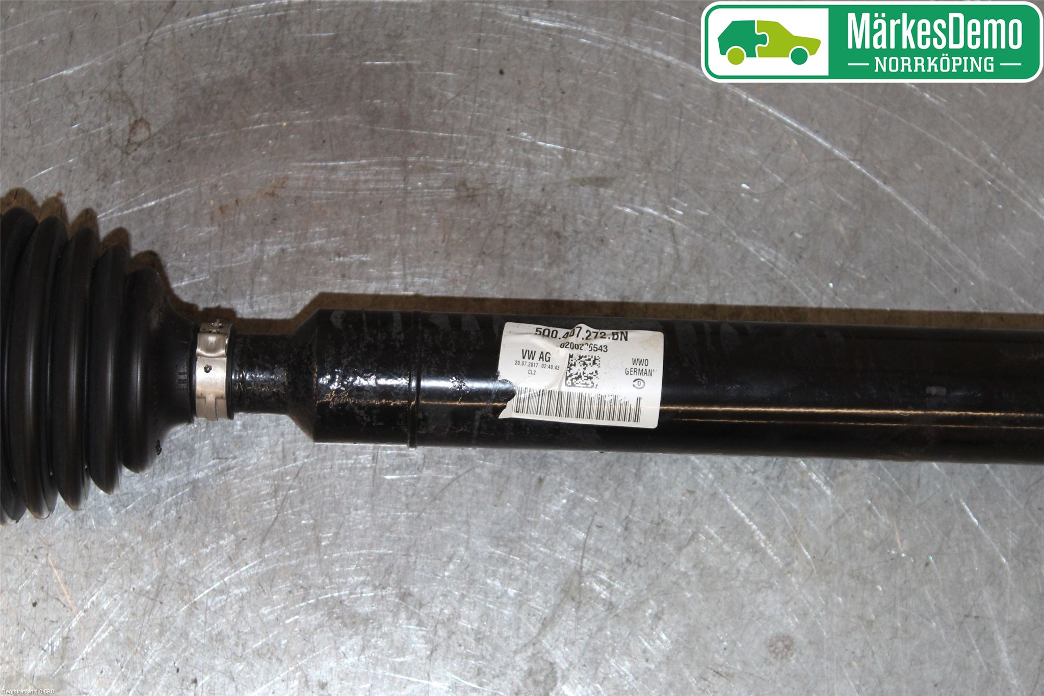 Volkswagen VW GOLF SPORTSVAN 15-20 Drivaxel Fram Höger