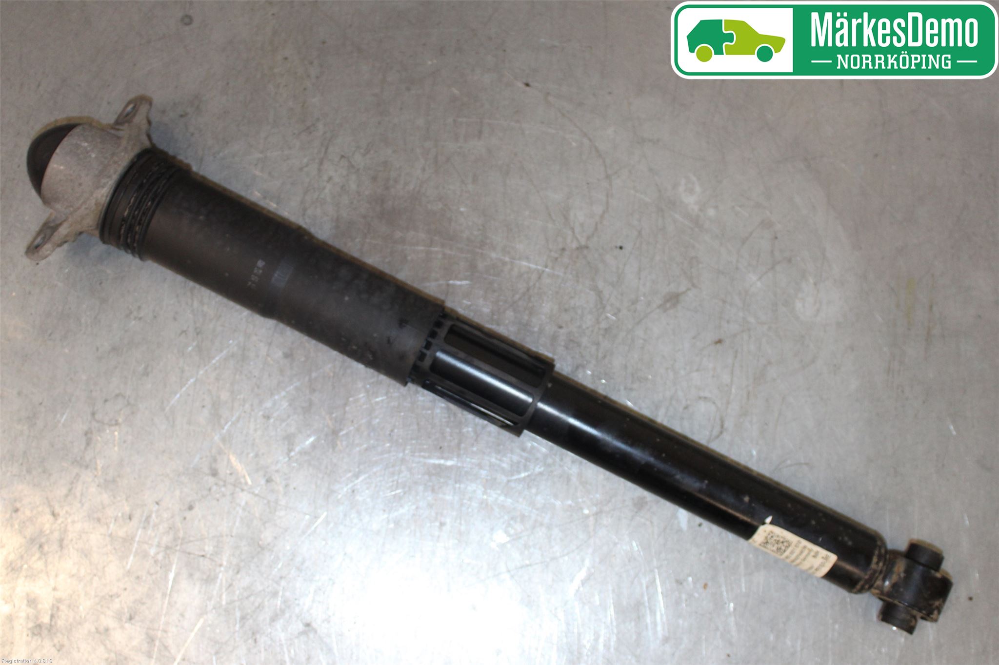 Volkswagen VW PASSAT 15-19 Stötdämpare Bak