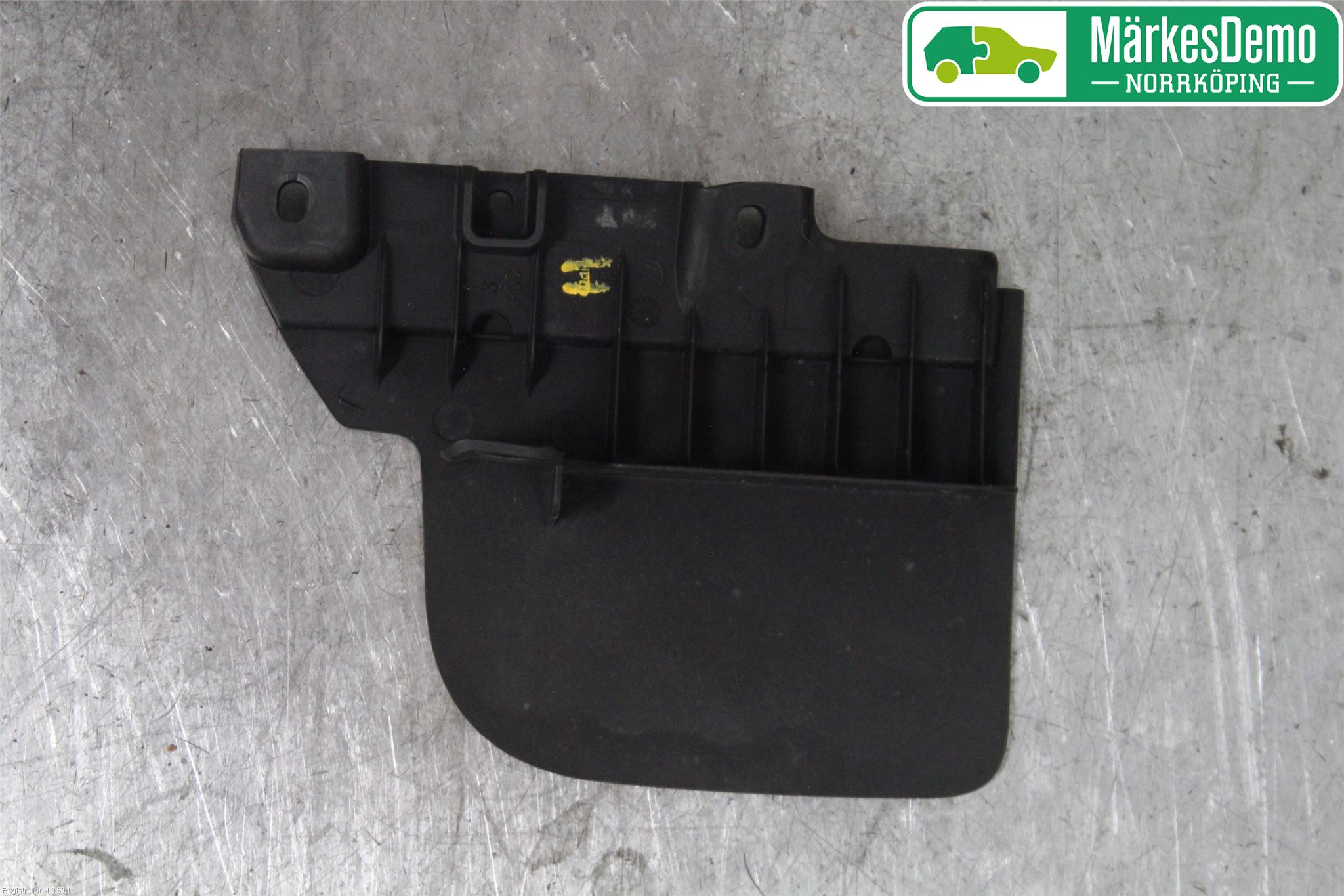 Volkswagen VW GOLF / E-GOLF VII 13-20 Stänkskydd