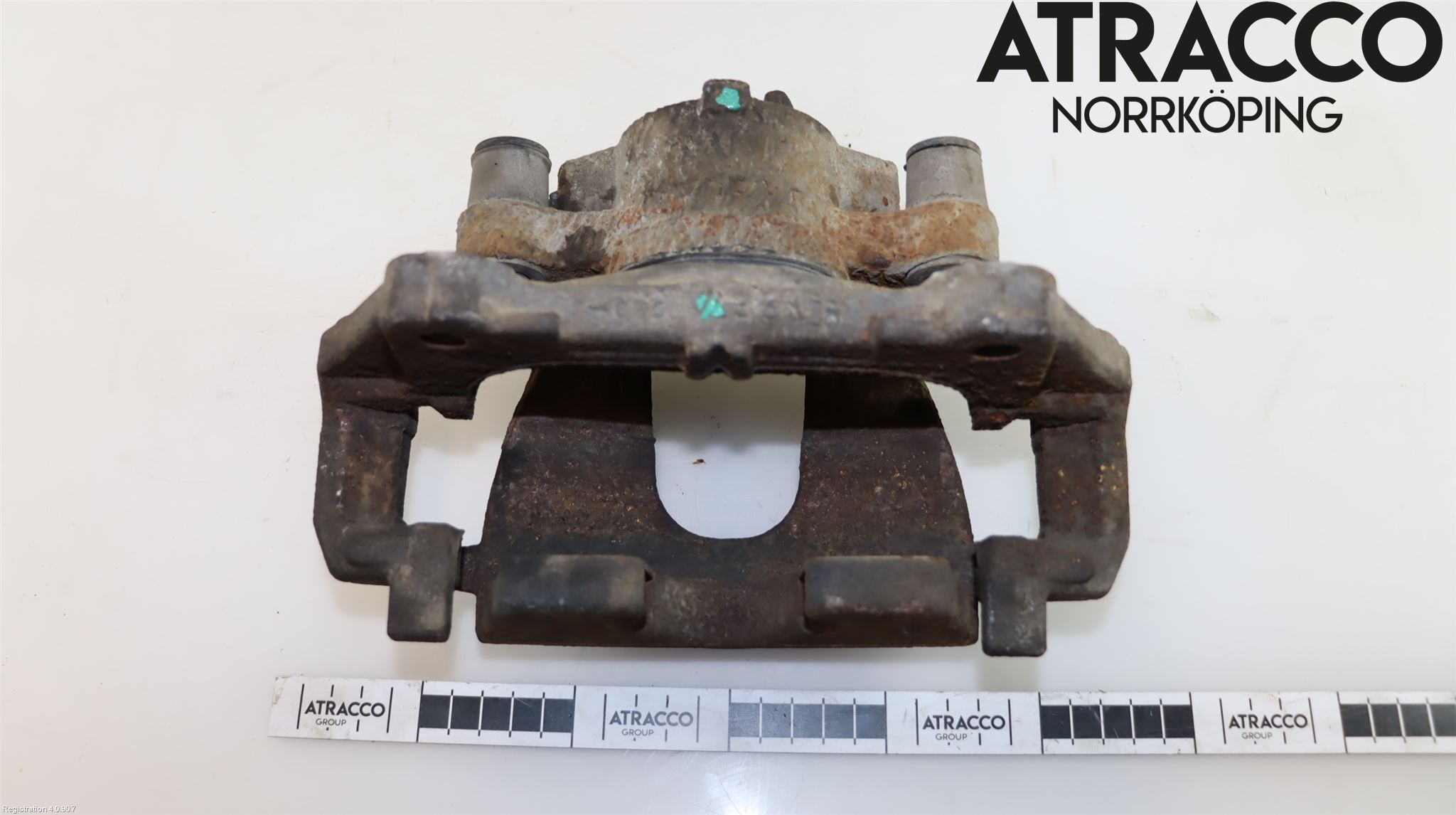 Jaguar F-PACE Bromsok Fram Höger