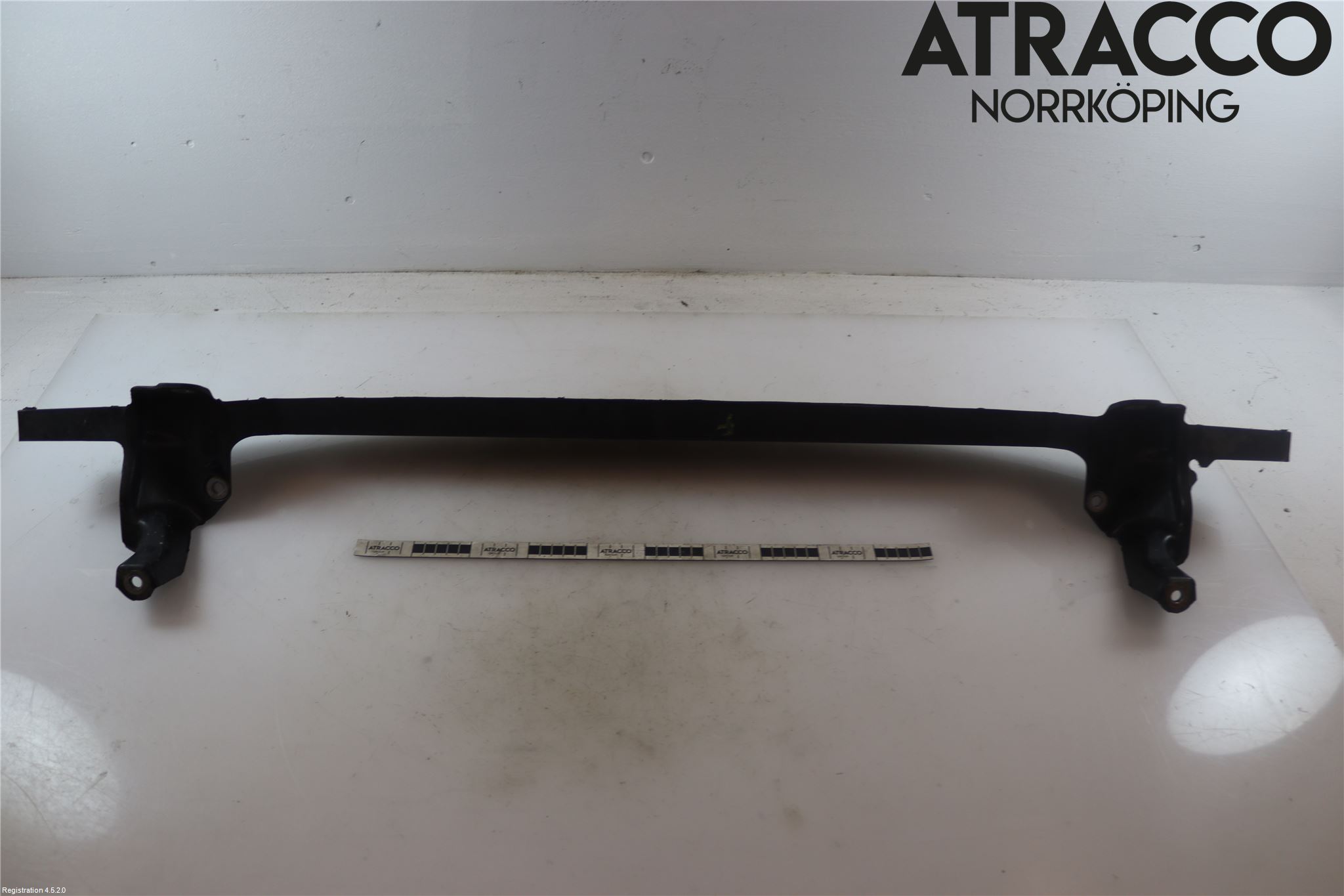 Volkswagen VW GOLF V 04-09 Stötfångarbalk Fram