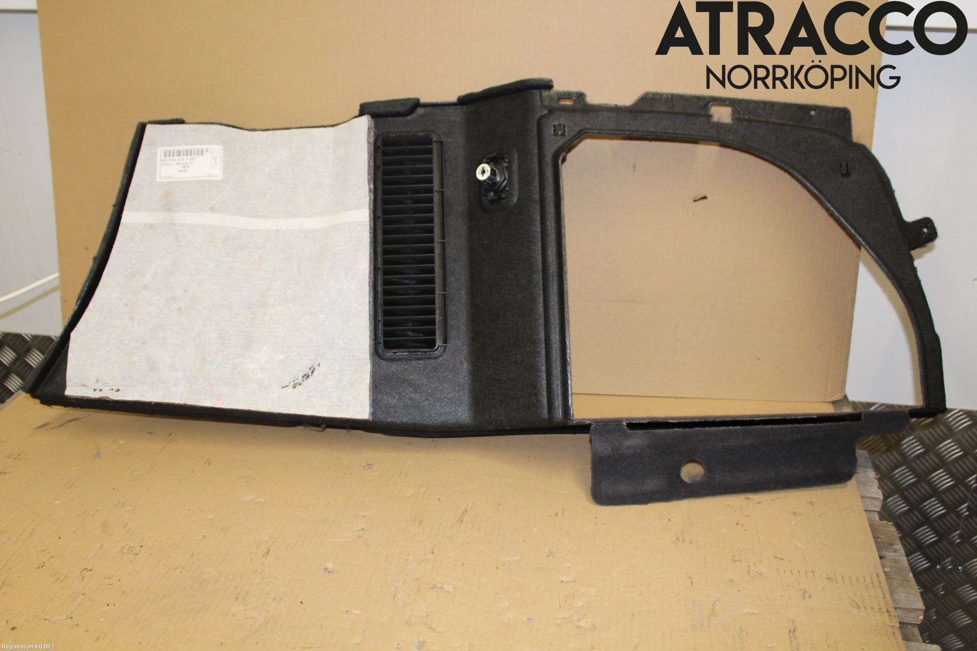 Audi A8/S8 4E  02-09 Inredning Sidoklädsel