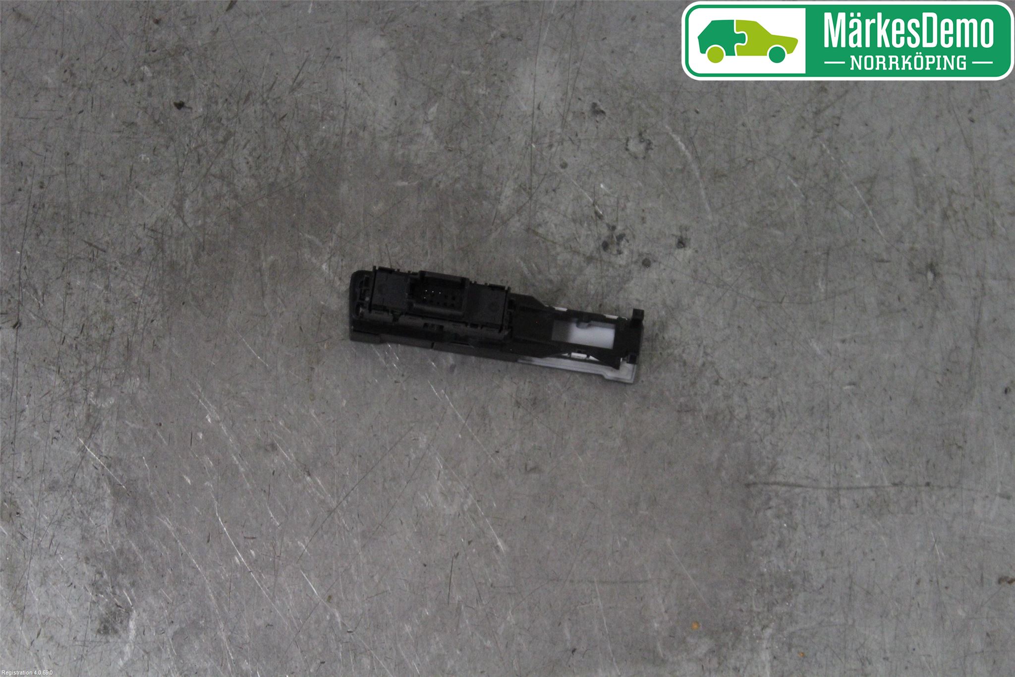 Skoda KAMIQ 20- Strömställare Övrigt