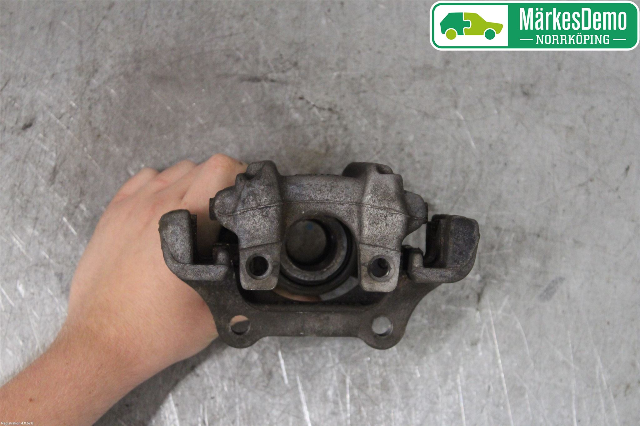 BMW 1 F20/F21 11-19 Bromsok Bak Vänster