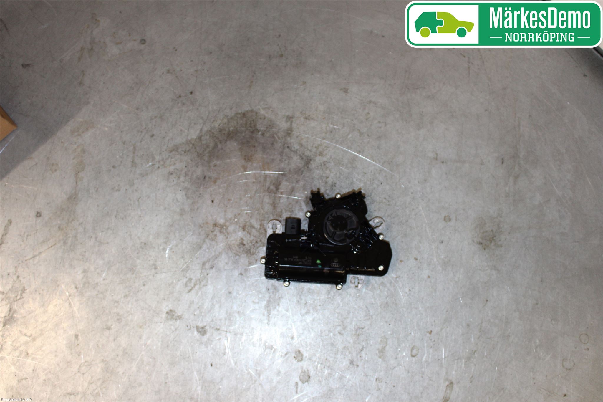 Audi A6 F2/C8 19- Bakluckeöppnare Automatisk