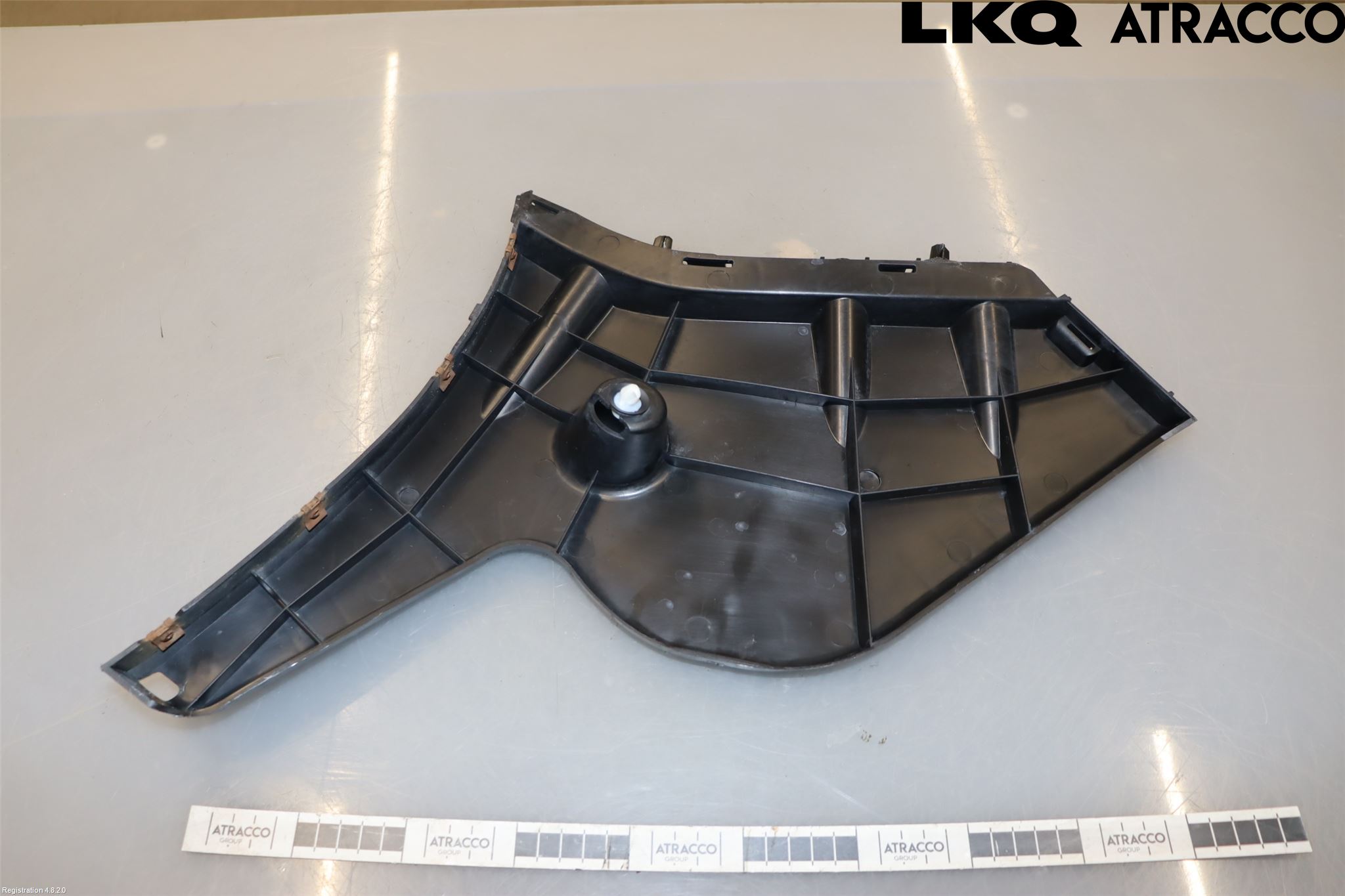 Volvo V60 11-13 Stötfångarfäste Bak Hö