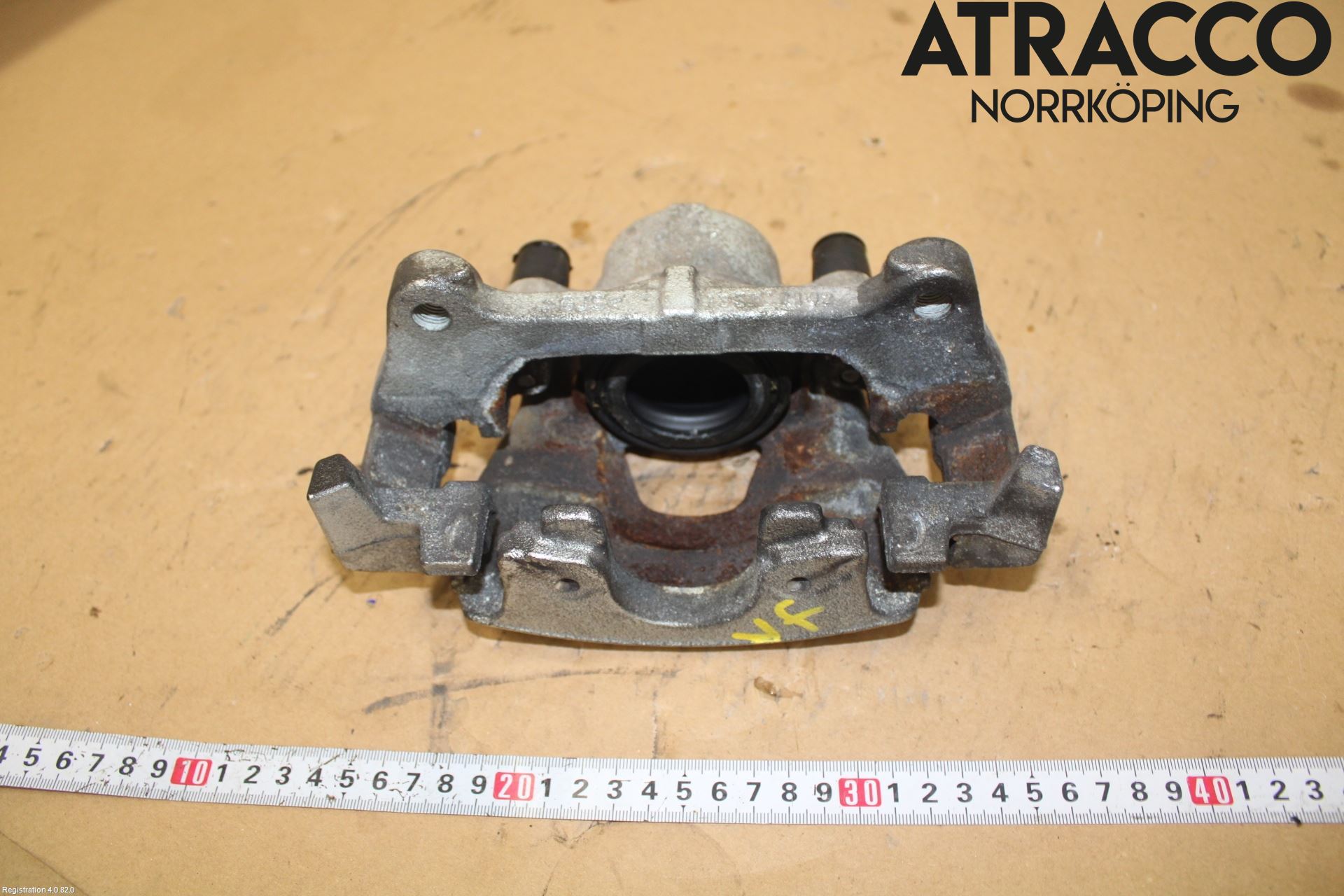 Toyota YARIS XP21 20- Bromsok Fram Vänster