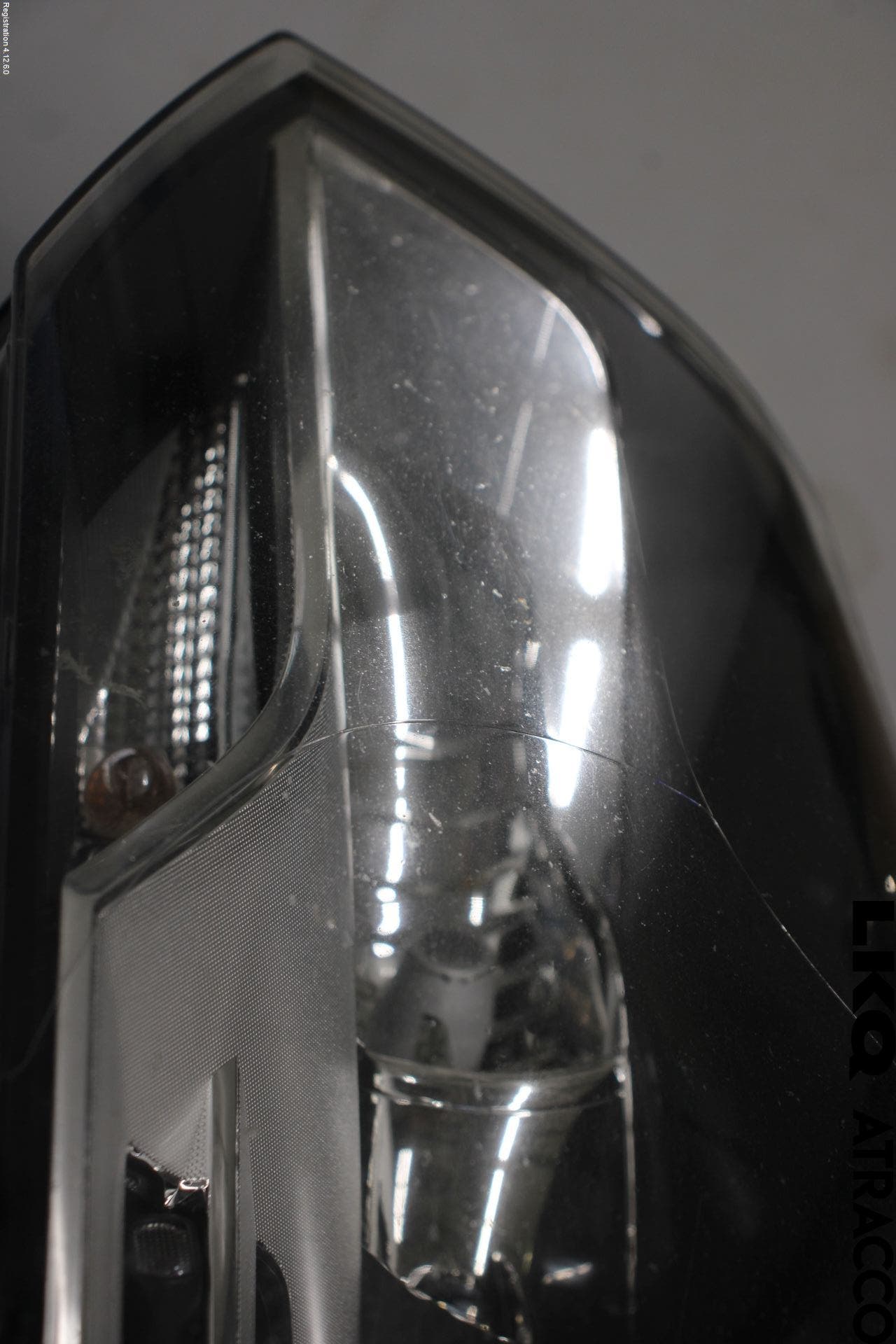 Volkswagen VW TRANSP/CARAVELLE (T5) 04-15 Strålkastare Vänster