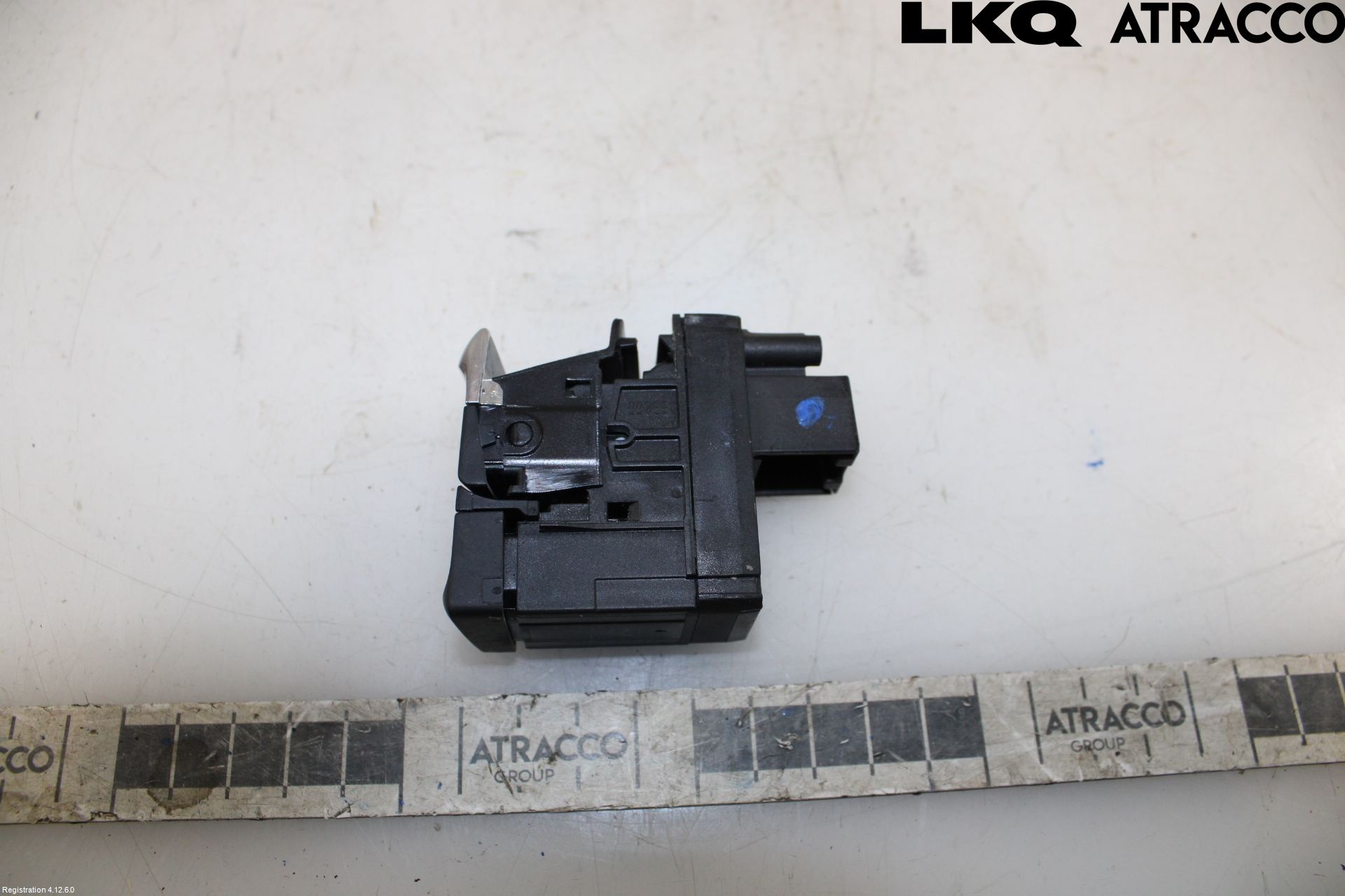 Audi A4 12-15 Strömställare Parkeringsbroms
