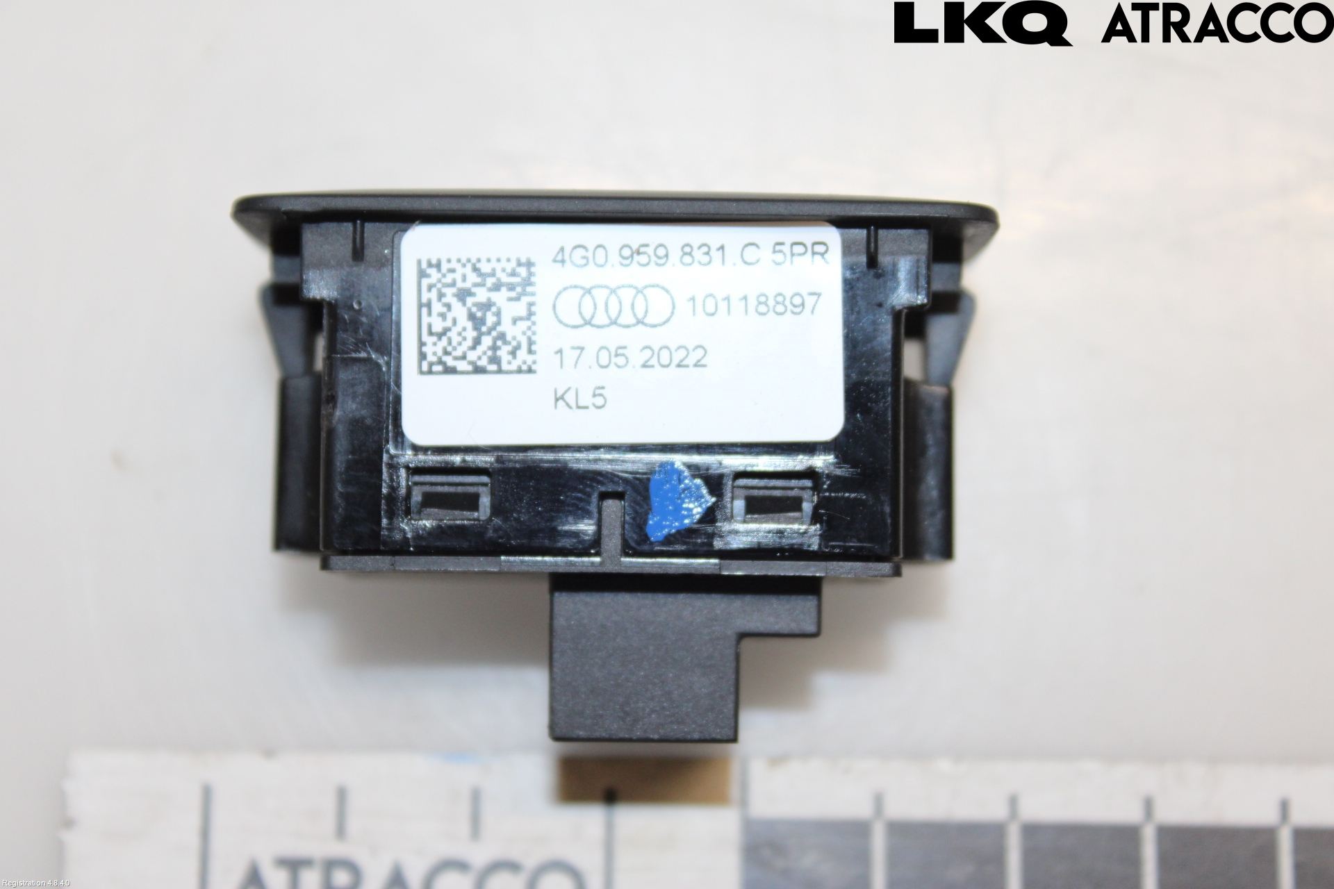 Audi A6 F2/C8 19- Strömställare Baklucka