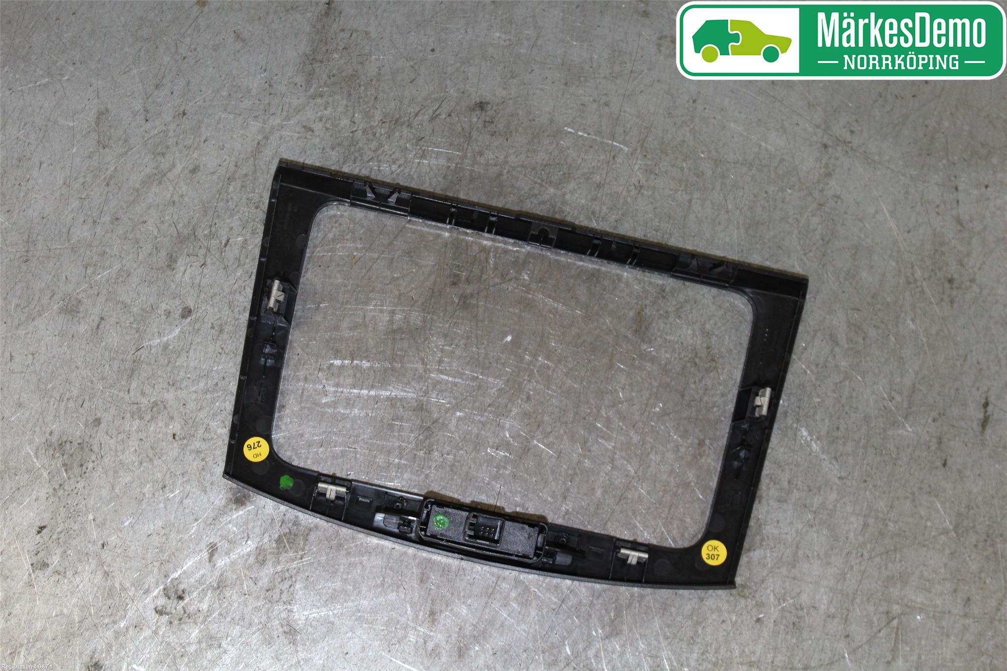 Volkswagen VW PASSAT 11-14 Instrument-Radio Sarg