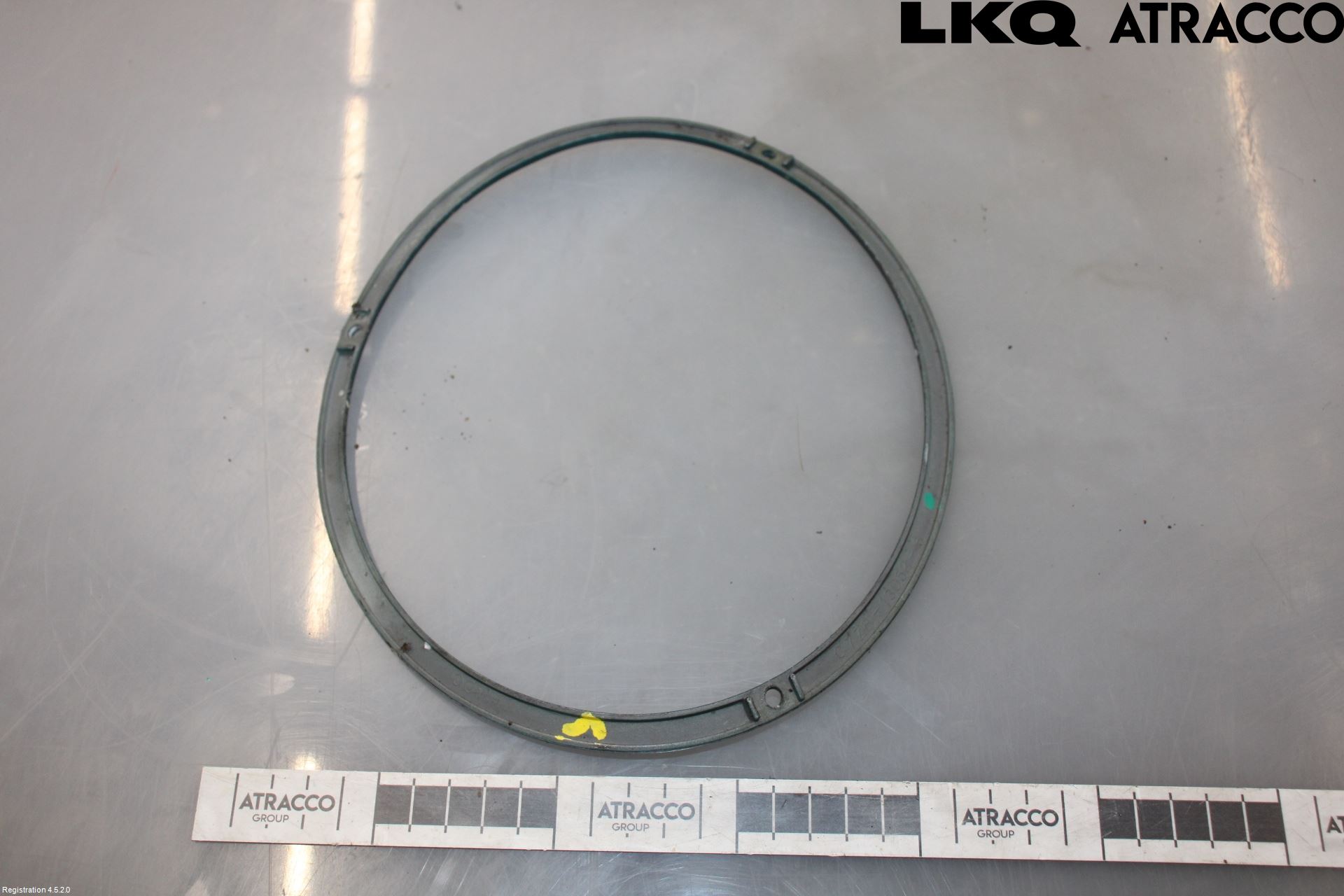 Ford MUSTANG    64-73 Strålkast Fästsarg