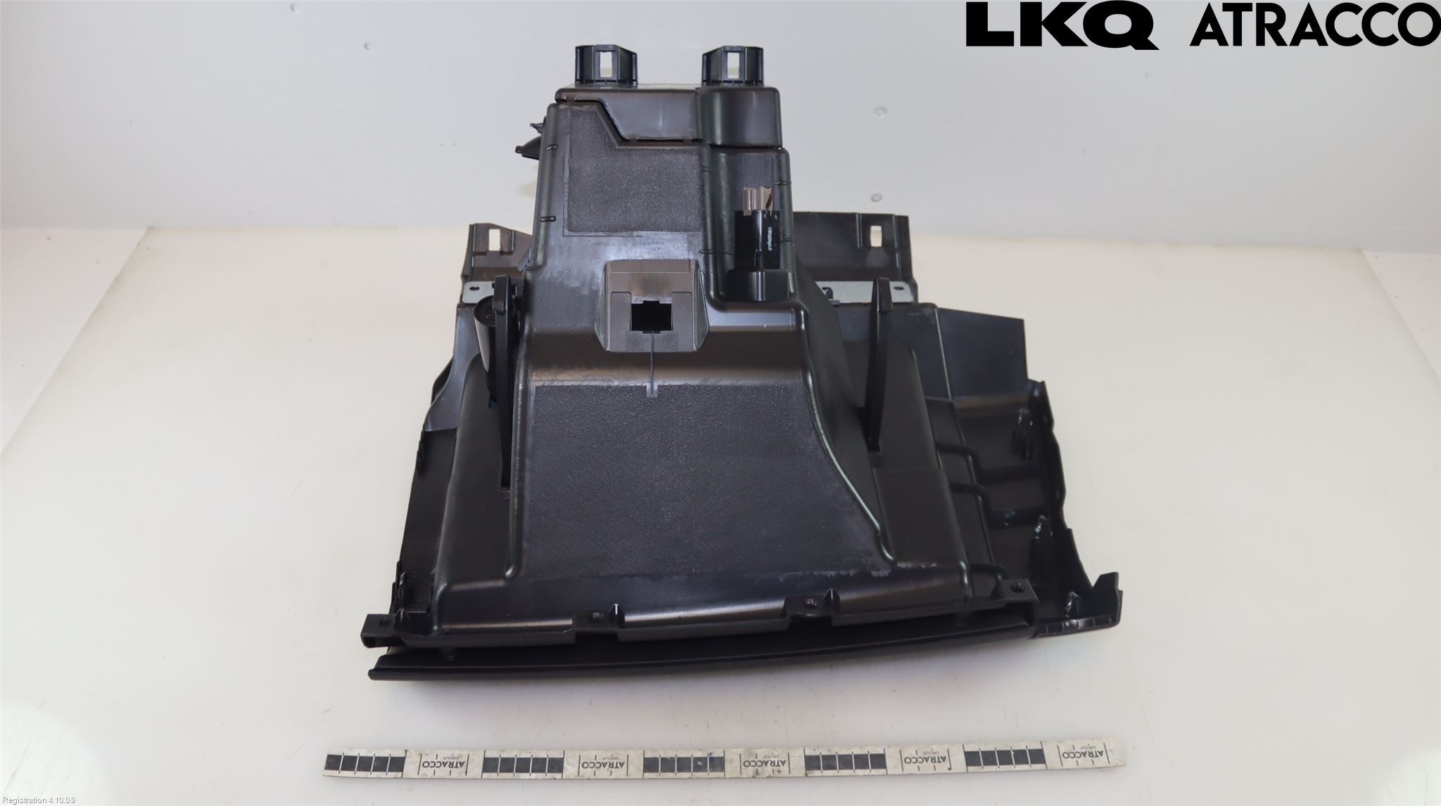 Nissan LEAF 18- Handskfack