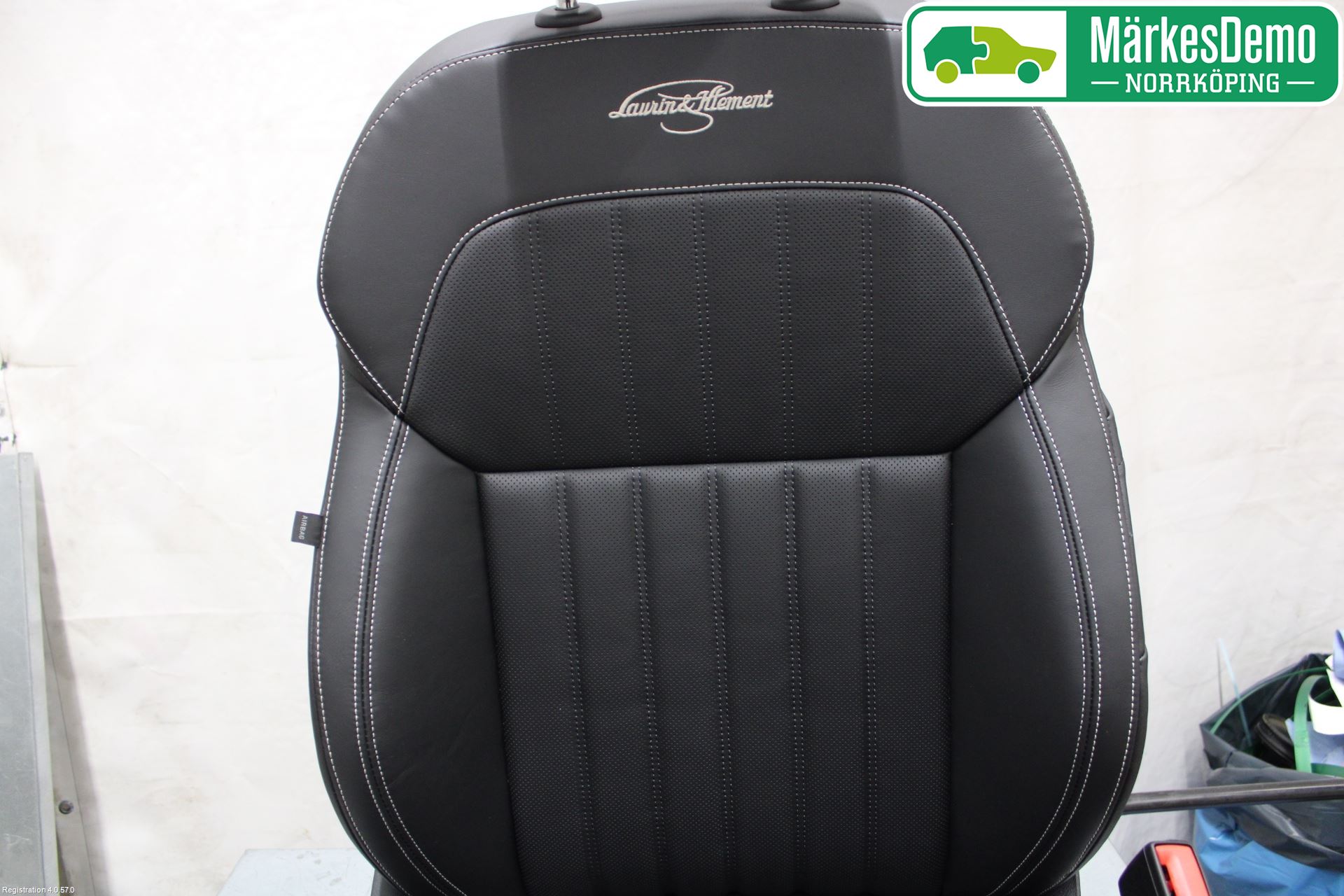 Skoda SUPERB 16-24 Inredning Stol Fram Hö