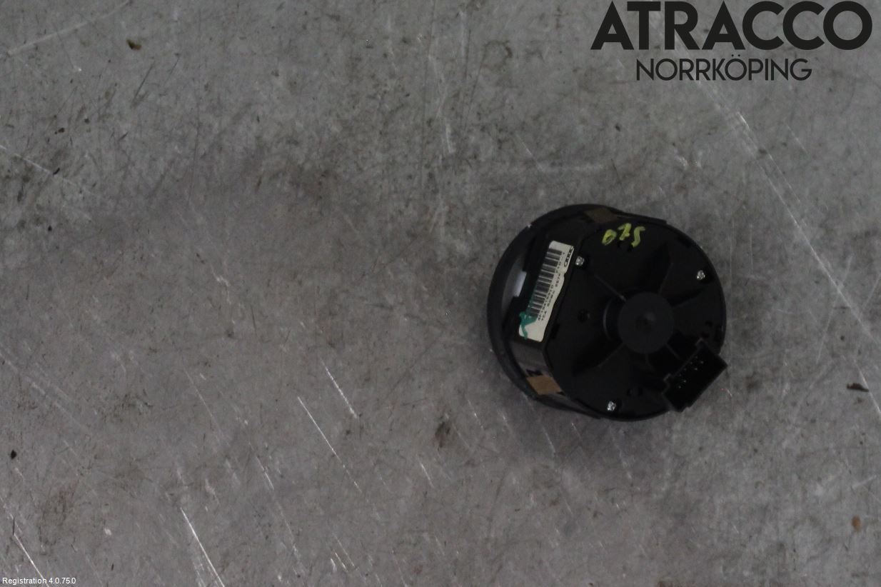 Audi A6/S6     05-11 Strömställare Ljus