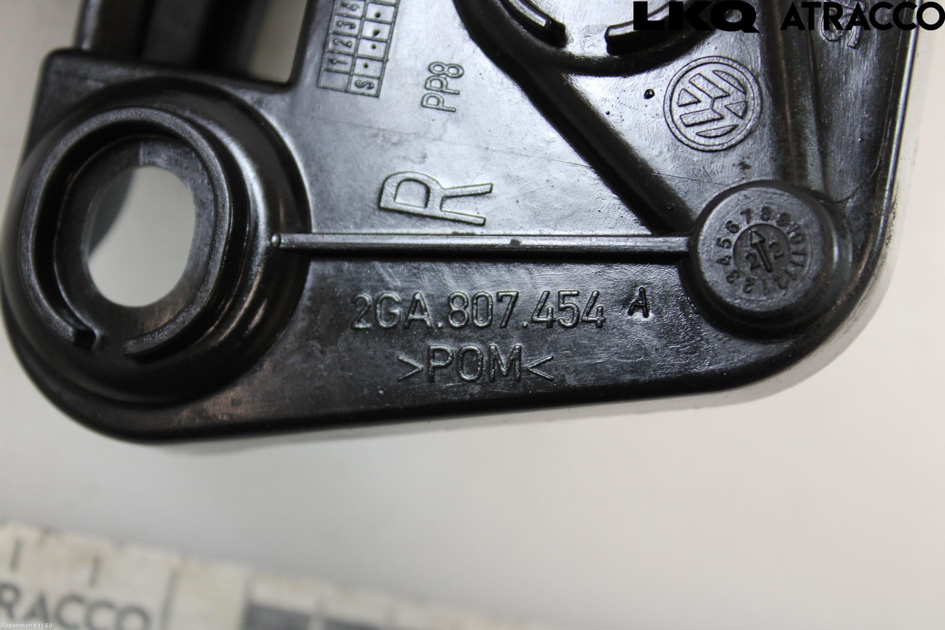 Volkswagen VW T-ROC 18- Stötfångarfäste Bak Hö