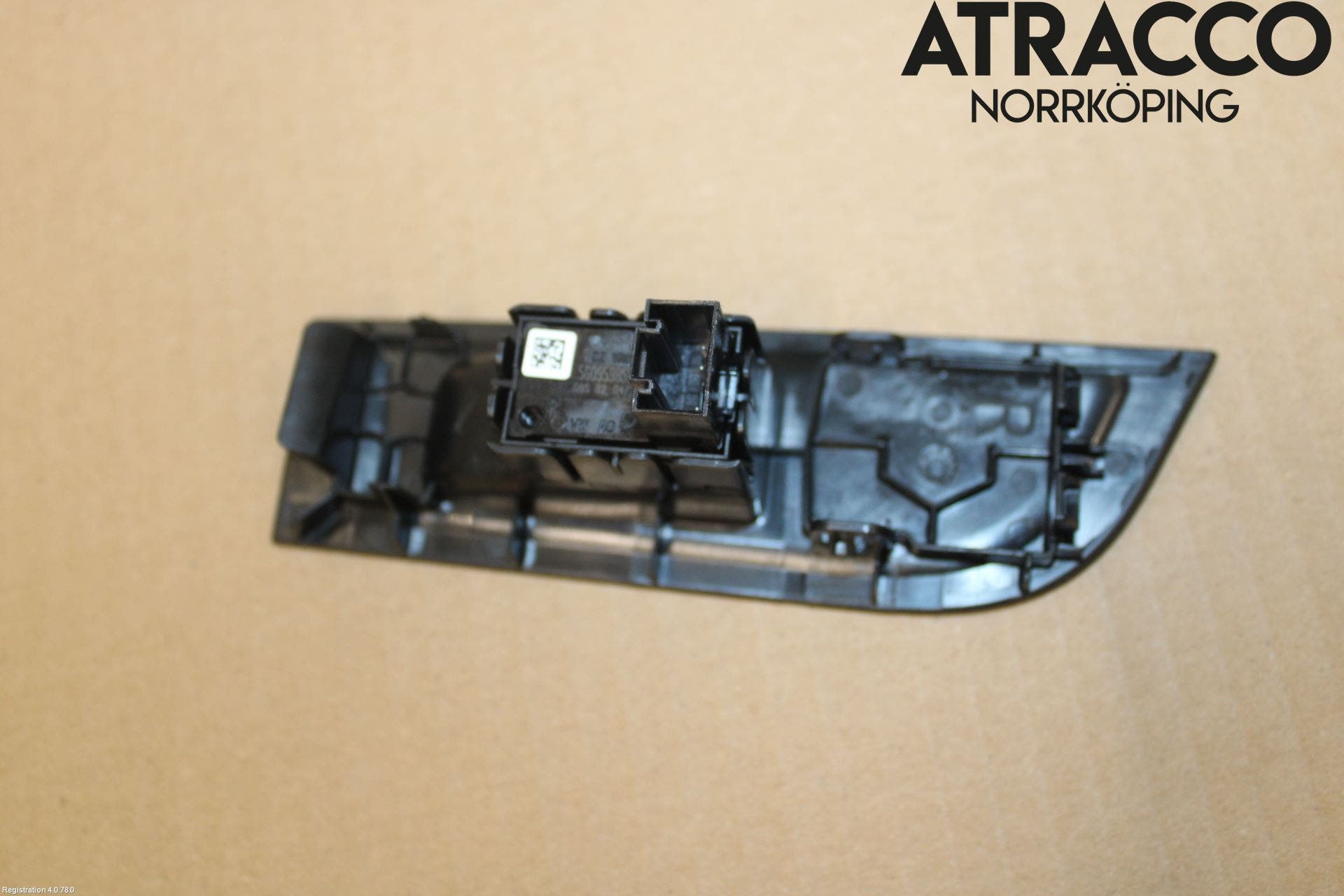 Skoda KAMIQ 20- Strömställare Elhiss