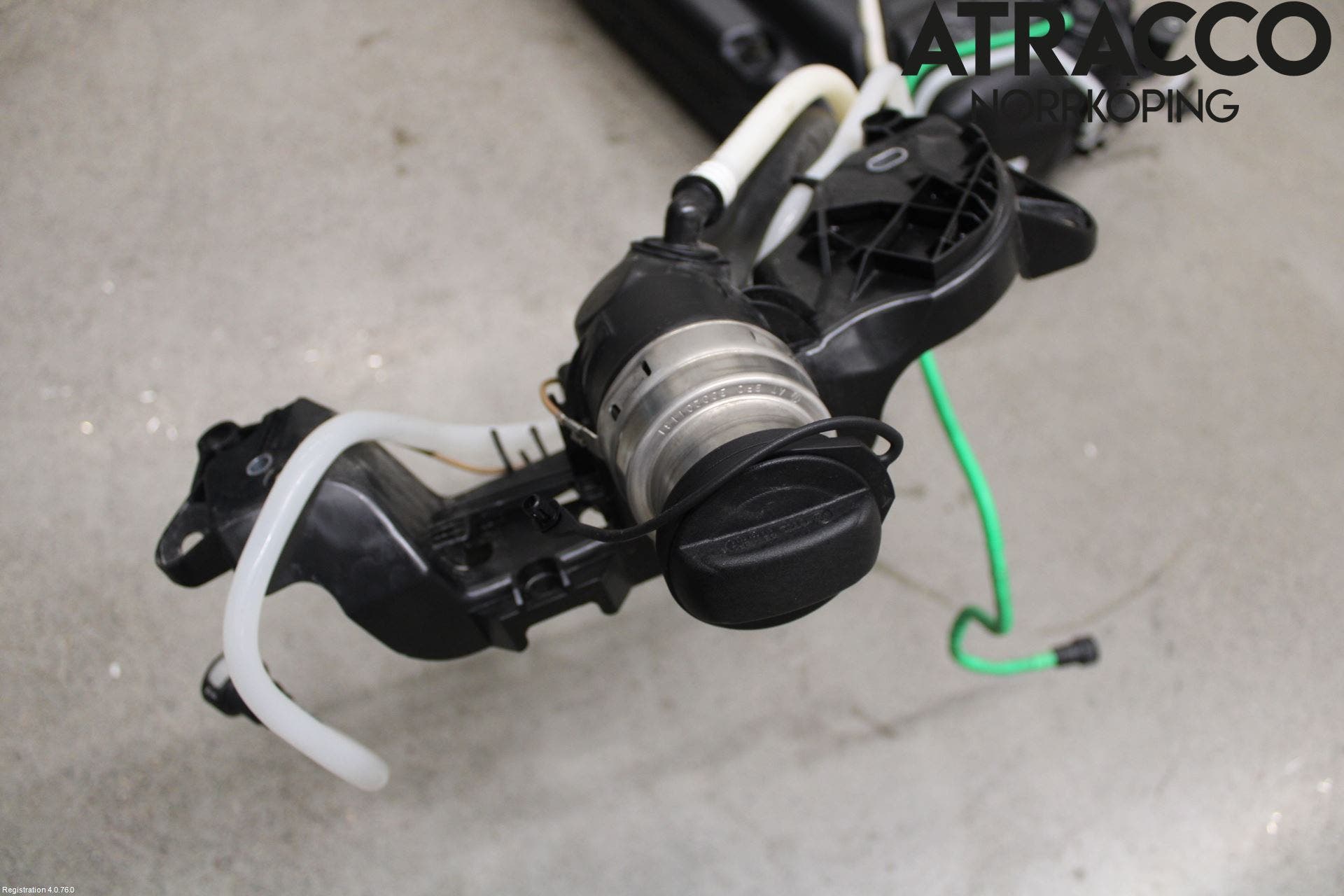 Volkswagen VW TOURAN 16- Bränsletank Insprutning