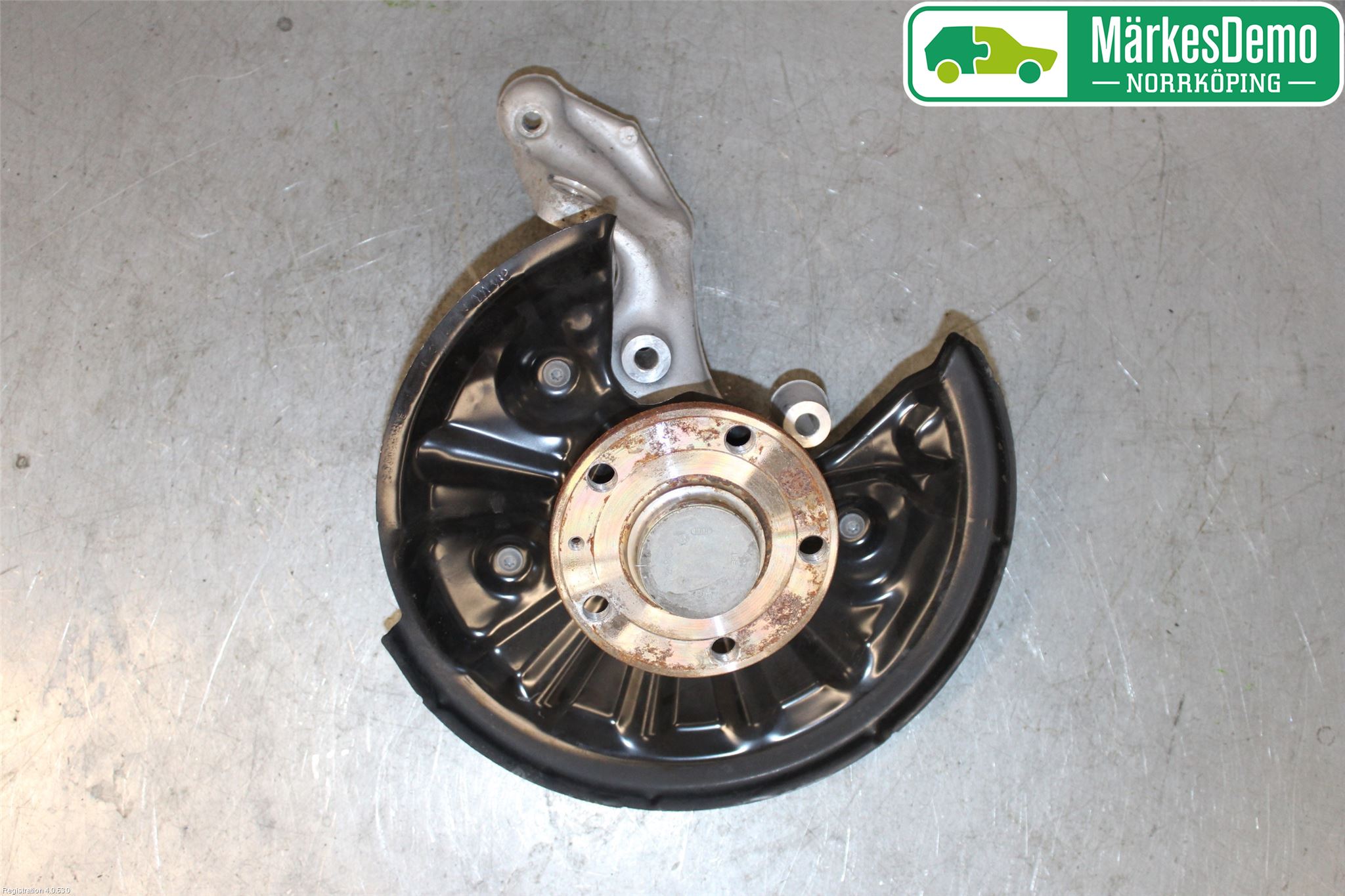 Skoda SUPERB 16-24 Hjullagerhus-Spindel Vä B