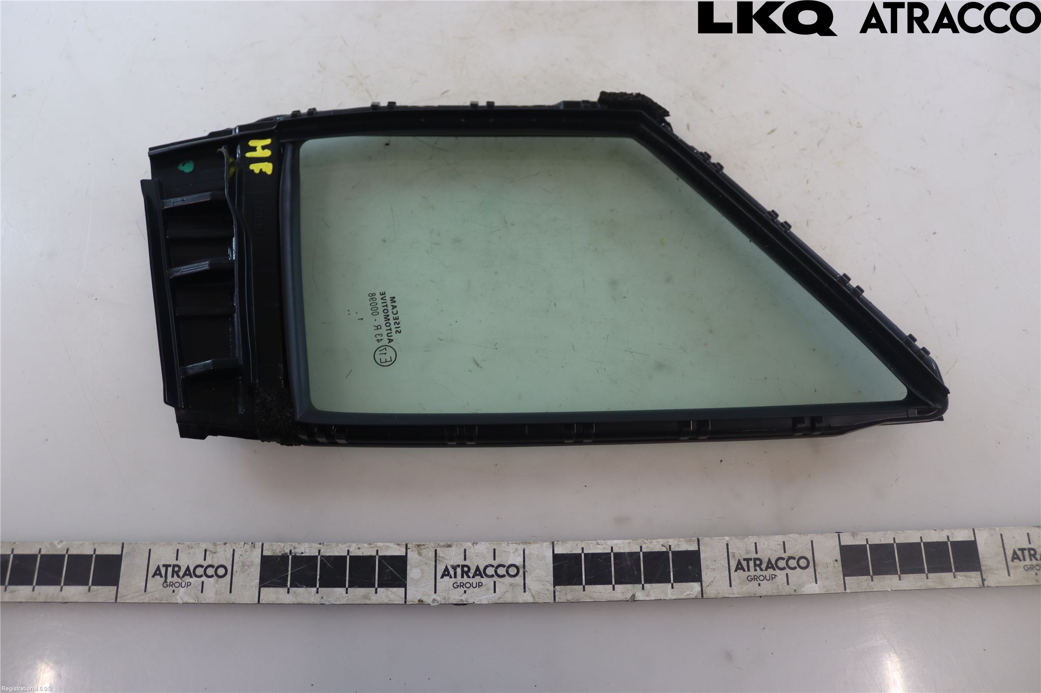 Toyota COROLLA 19- Dörruta Fram Lilla Hö