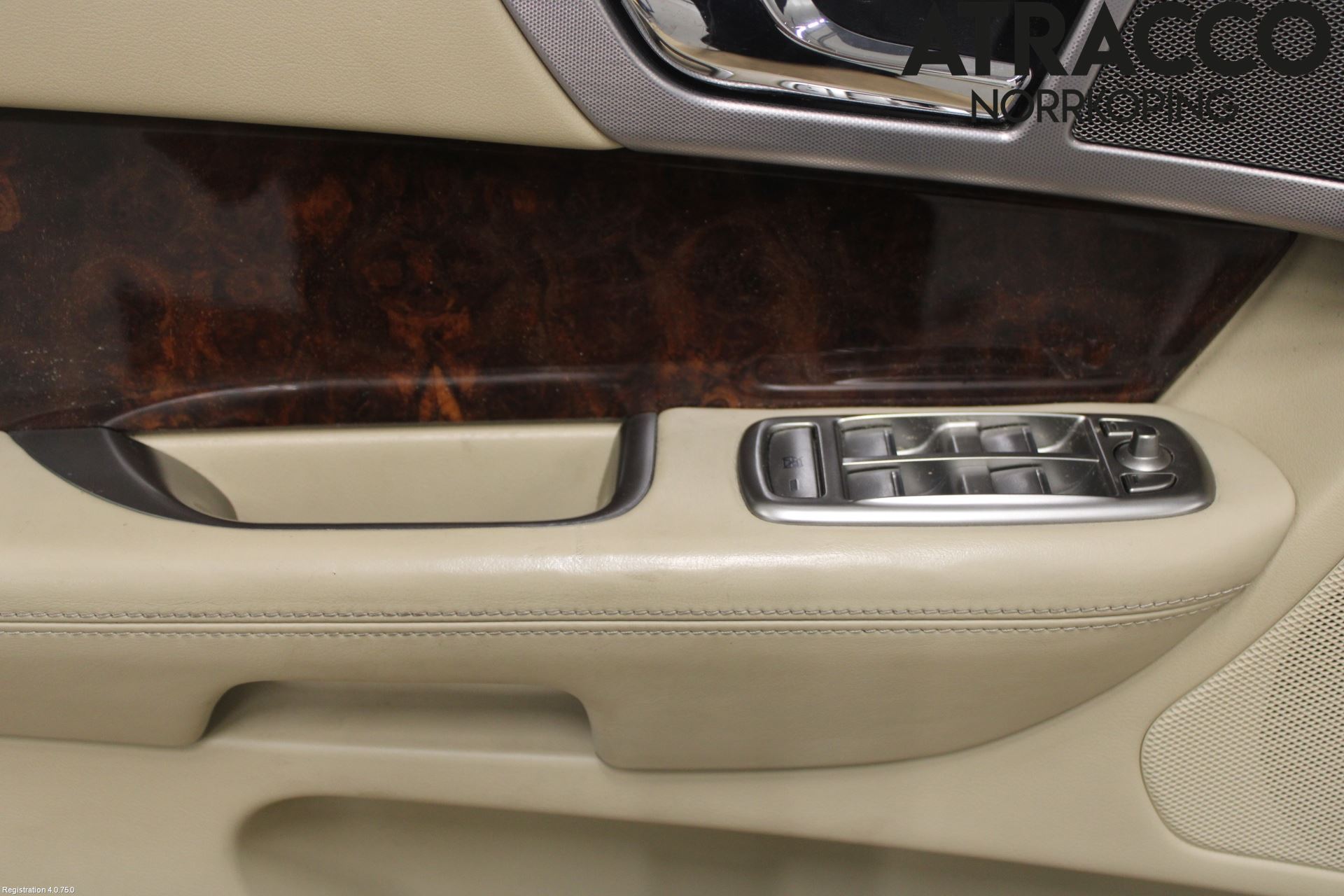 Jaguar XF 08-15 Dörrklädsel Vä