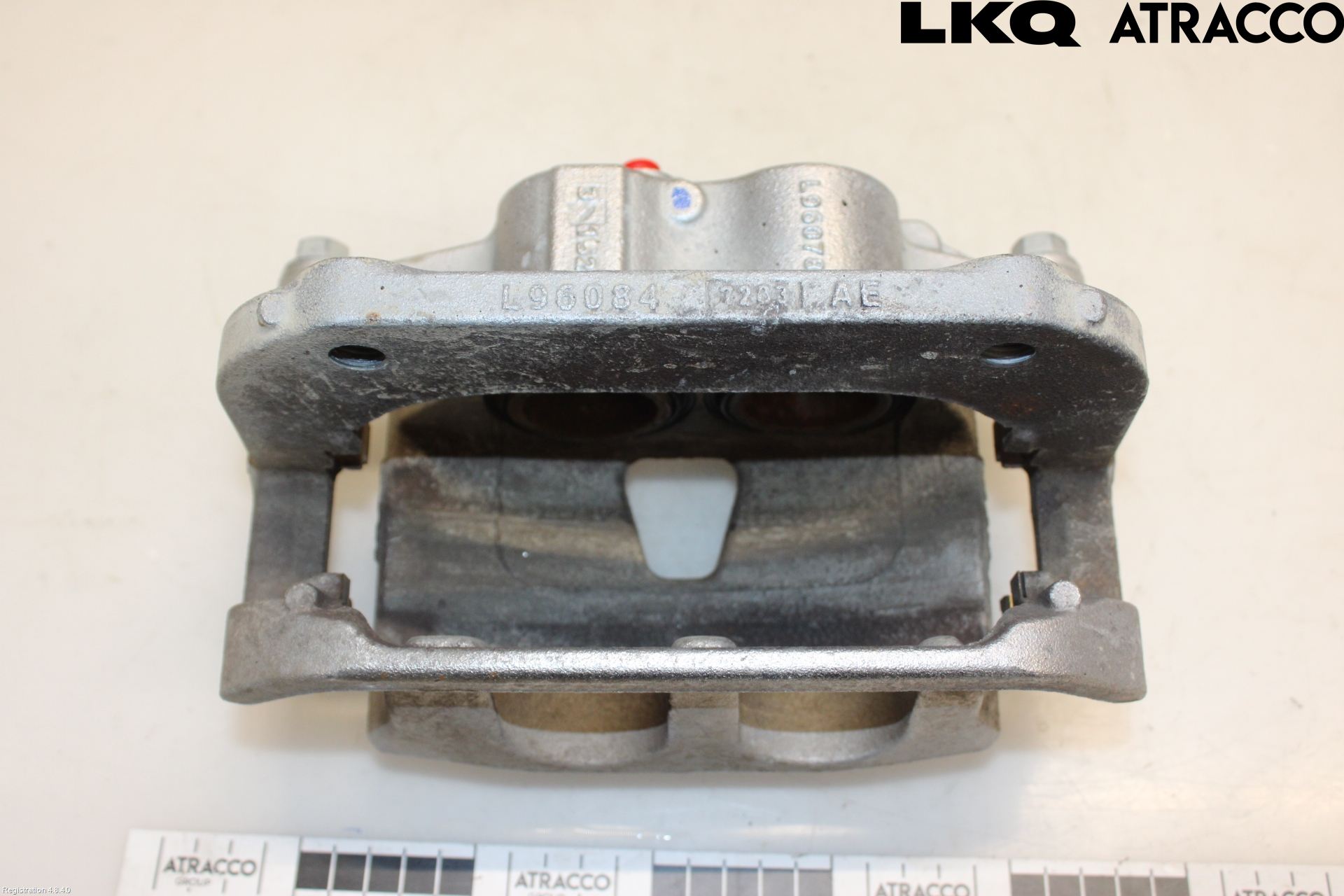 Skoda ENYAQ iV 21- Bromsok Fram Vänster