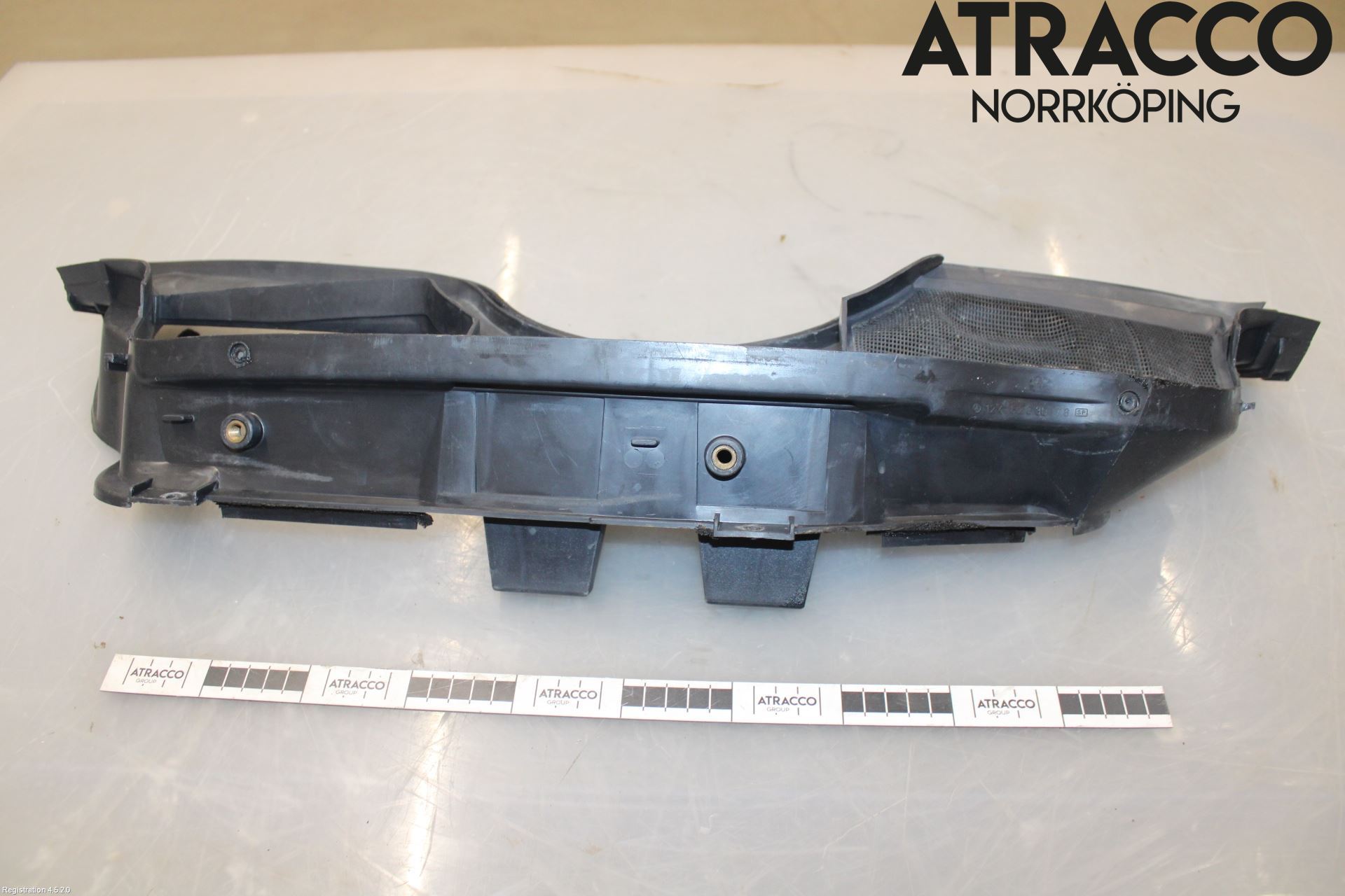 Mercedes-Benz MB 200-500  (W124) 86-96 Torpedplåt-Torpedplast