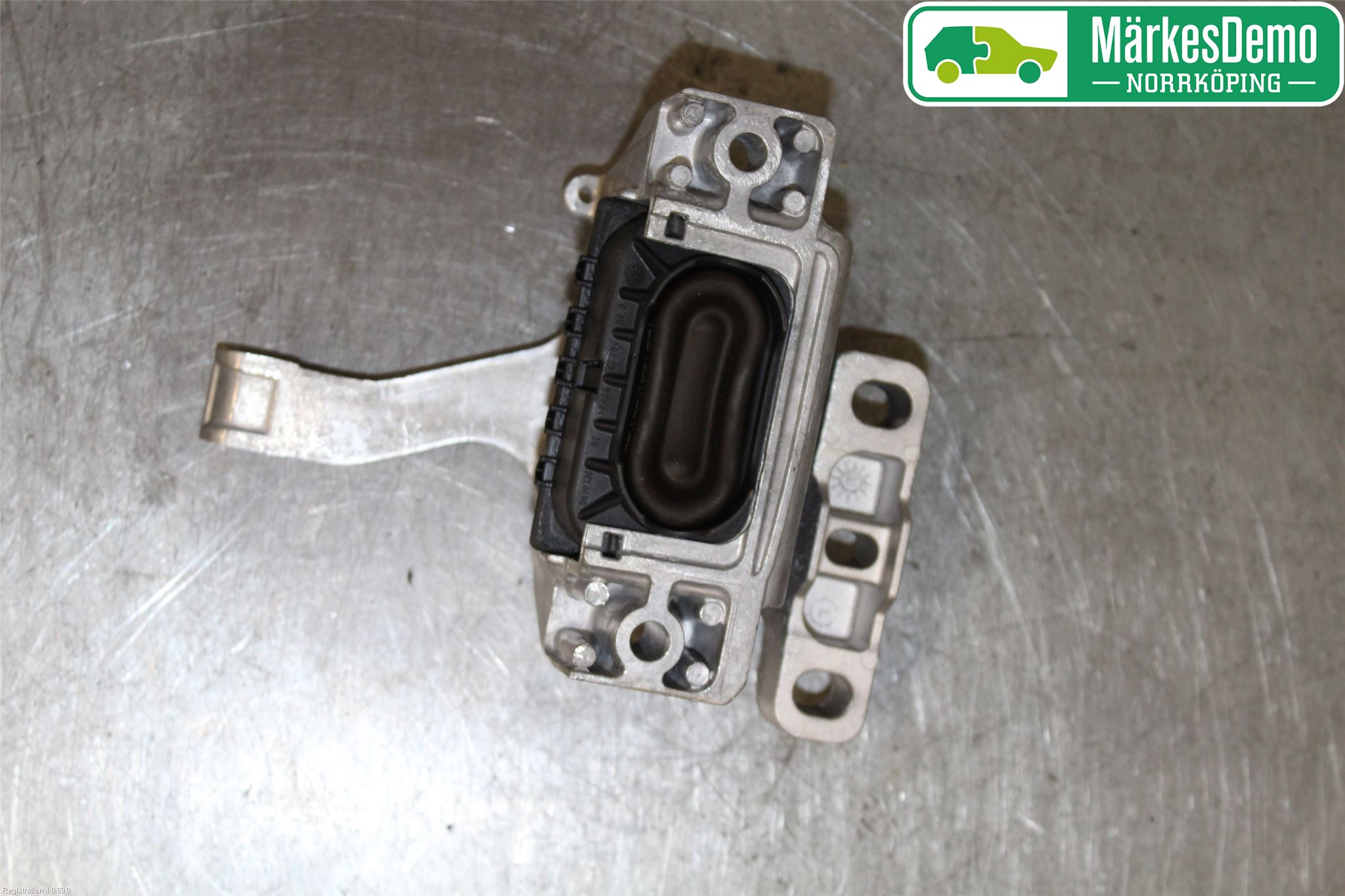 Skoda KAMIQ 20- Motorfäste