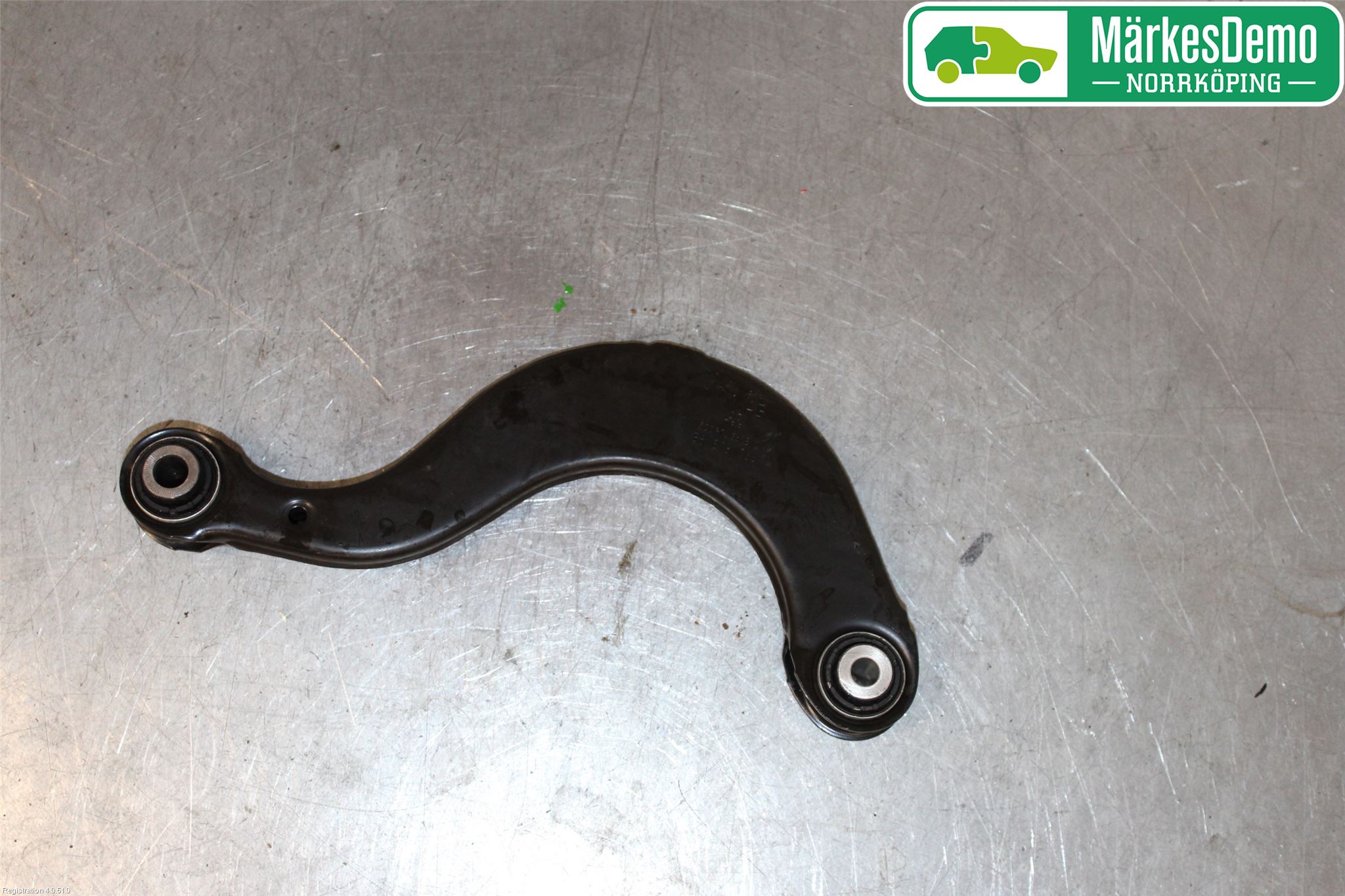 Volkswagen VW TIGUAN 16-24 Bärarm Bak Övre Höger