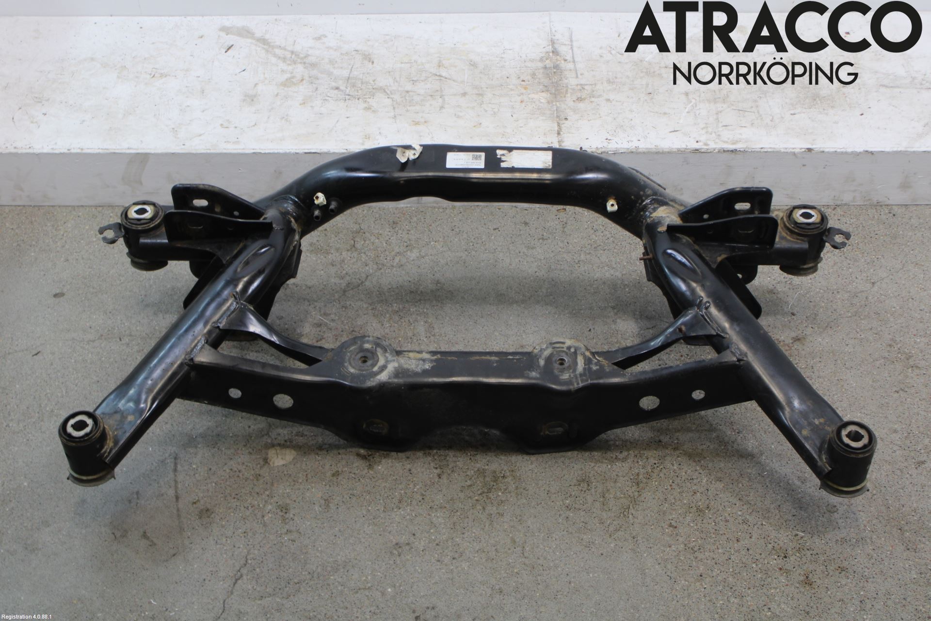 Skoda KODIAQ 17-24 Bakaxelbalk