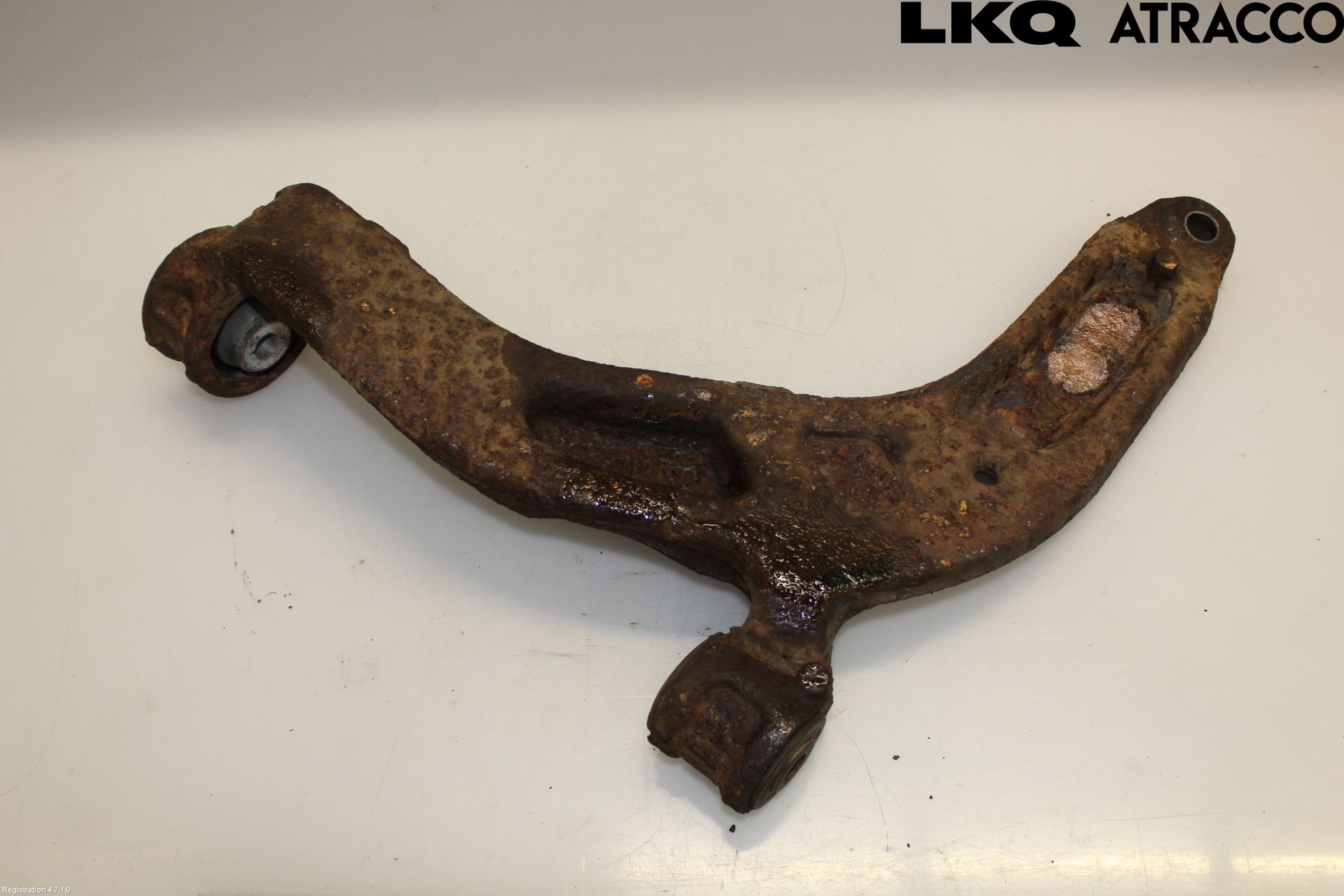 Volkswagen VW TRANSP/CARAVELLE (T5) 04-15 Bärarm Fram Undre Hö