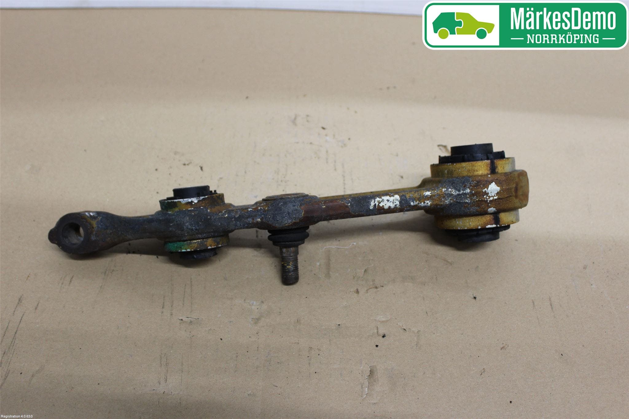 Mercedes-Benz MB E-KLASS (W211) 02-09 Bärarm Fram Undre Vä